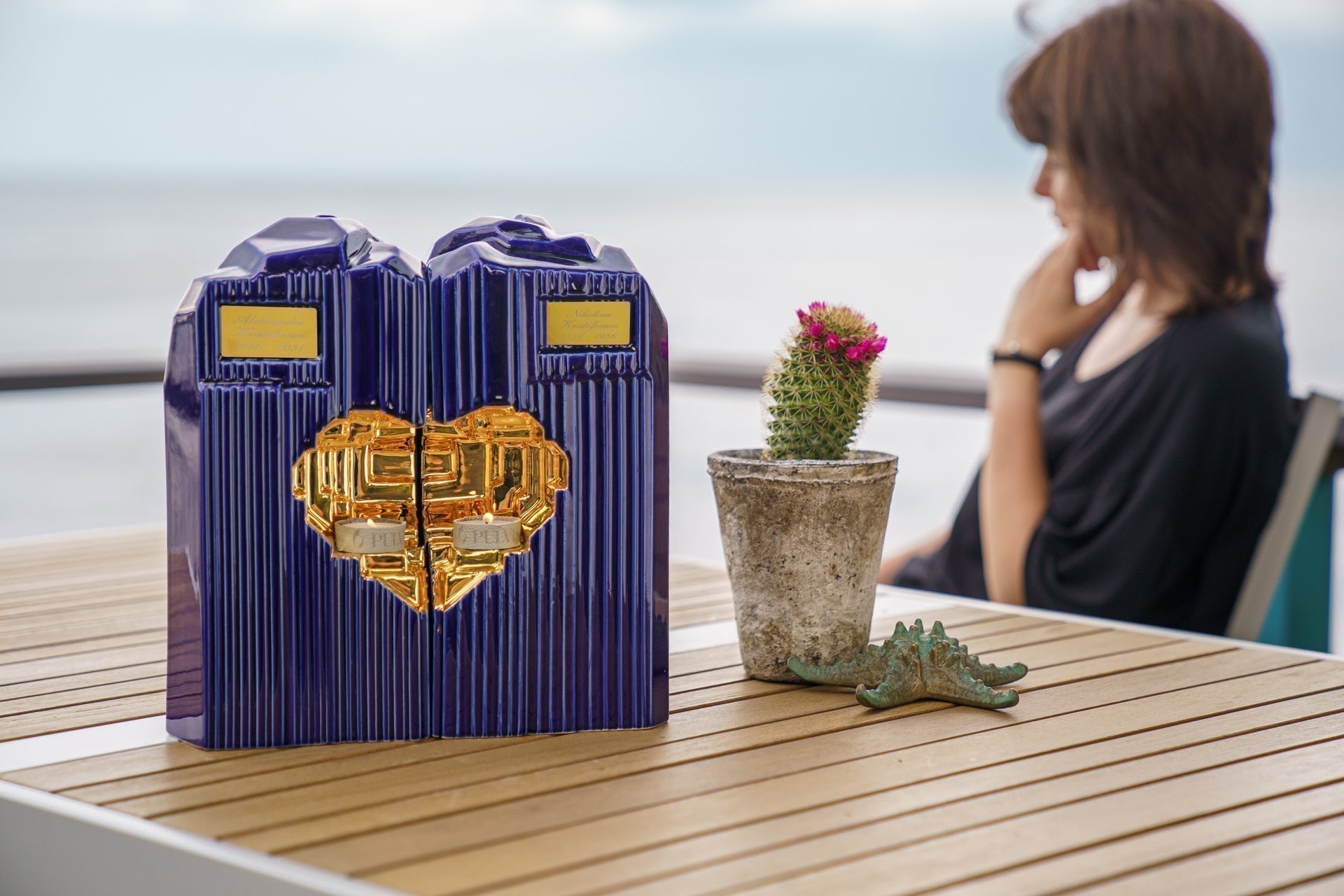 How Custom Urns Can Honor Your Loved One’s Memory - Pulvis Art Urns