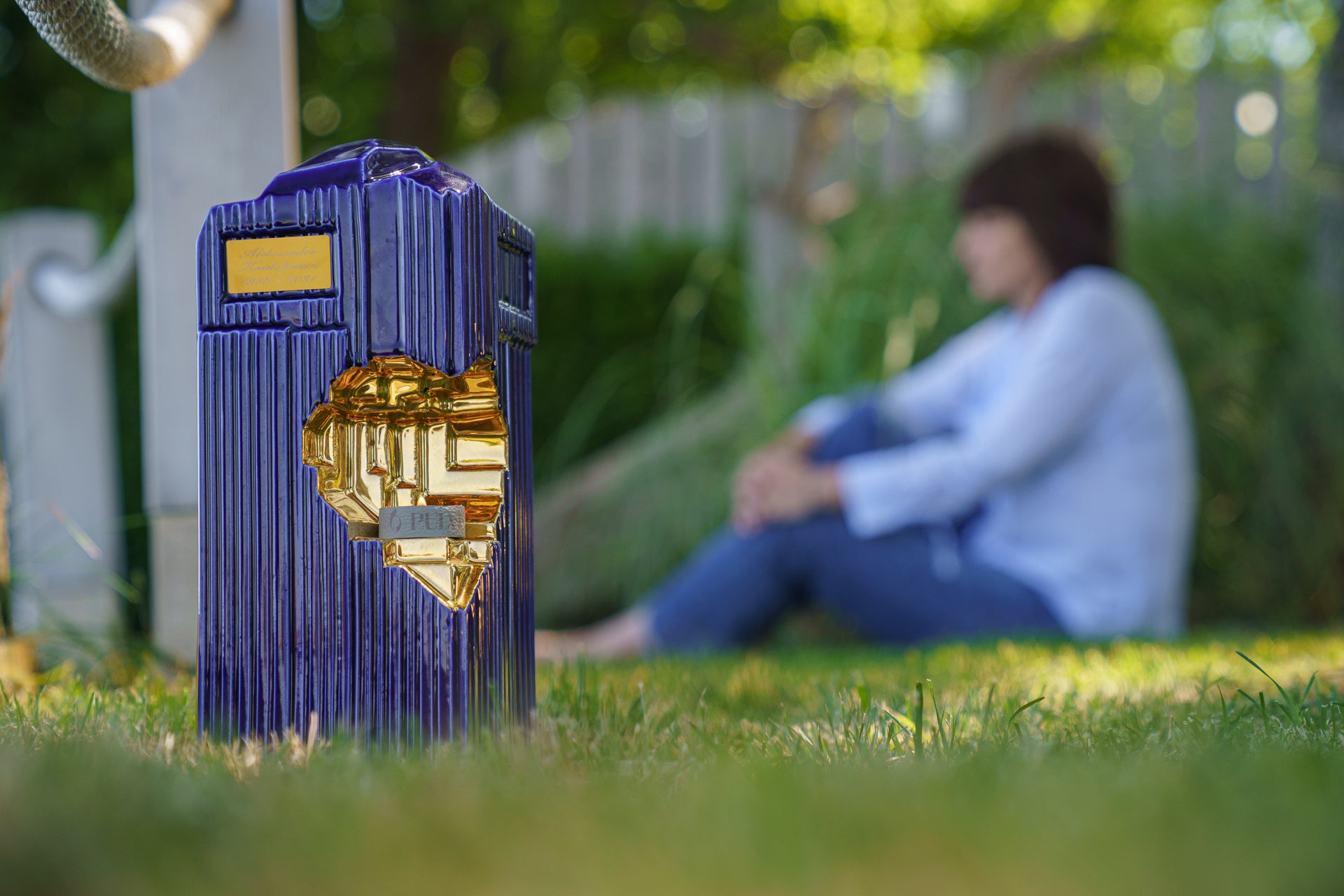 Your Complete Guide to Cremation Urns For Ashes - Blog Article By Pulvis Art Urns