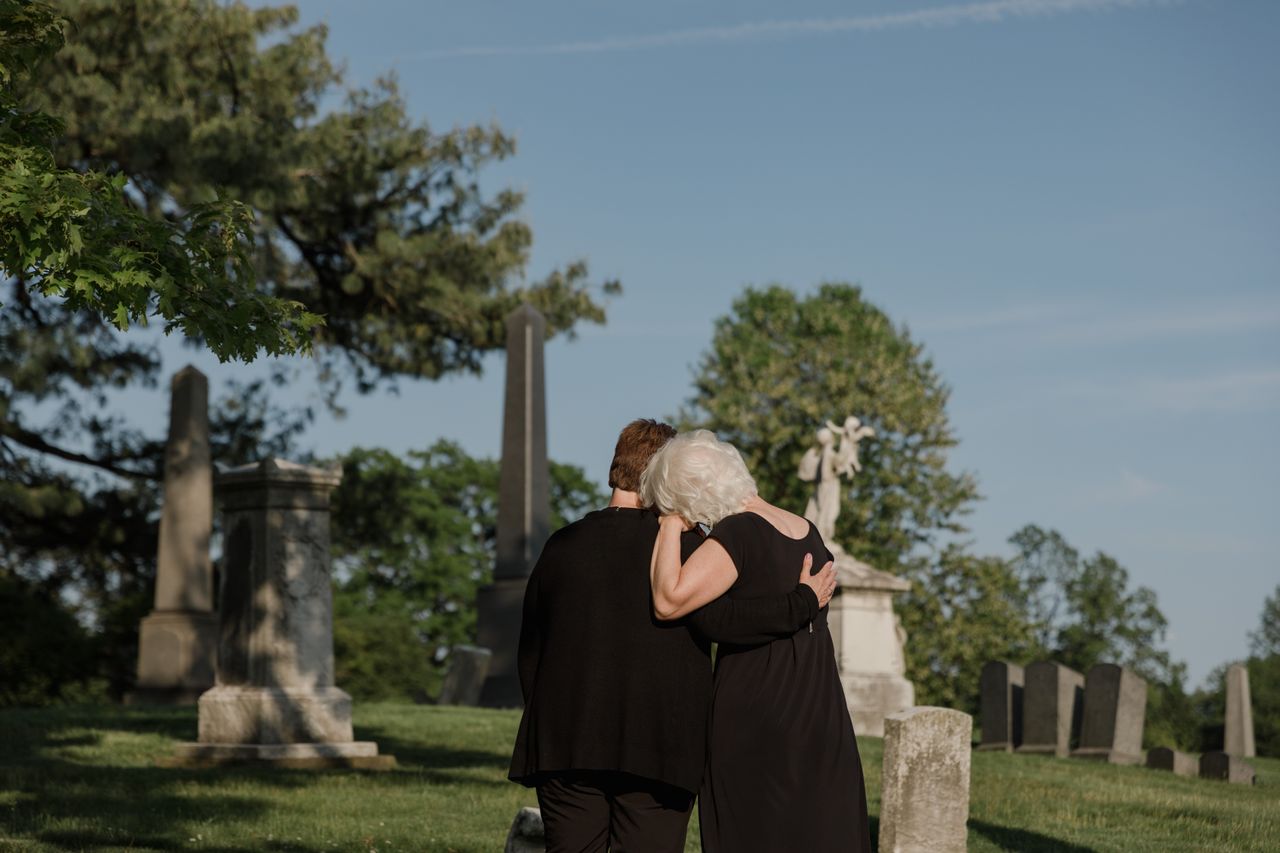 Ways to Honour a Loved One Without Visiting a Cemetery