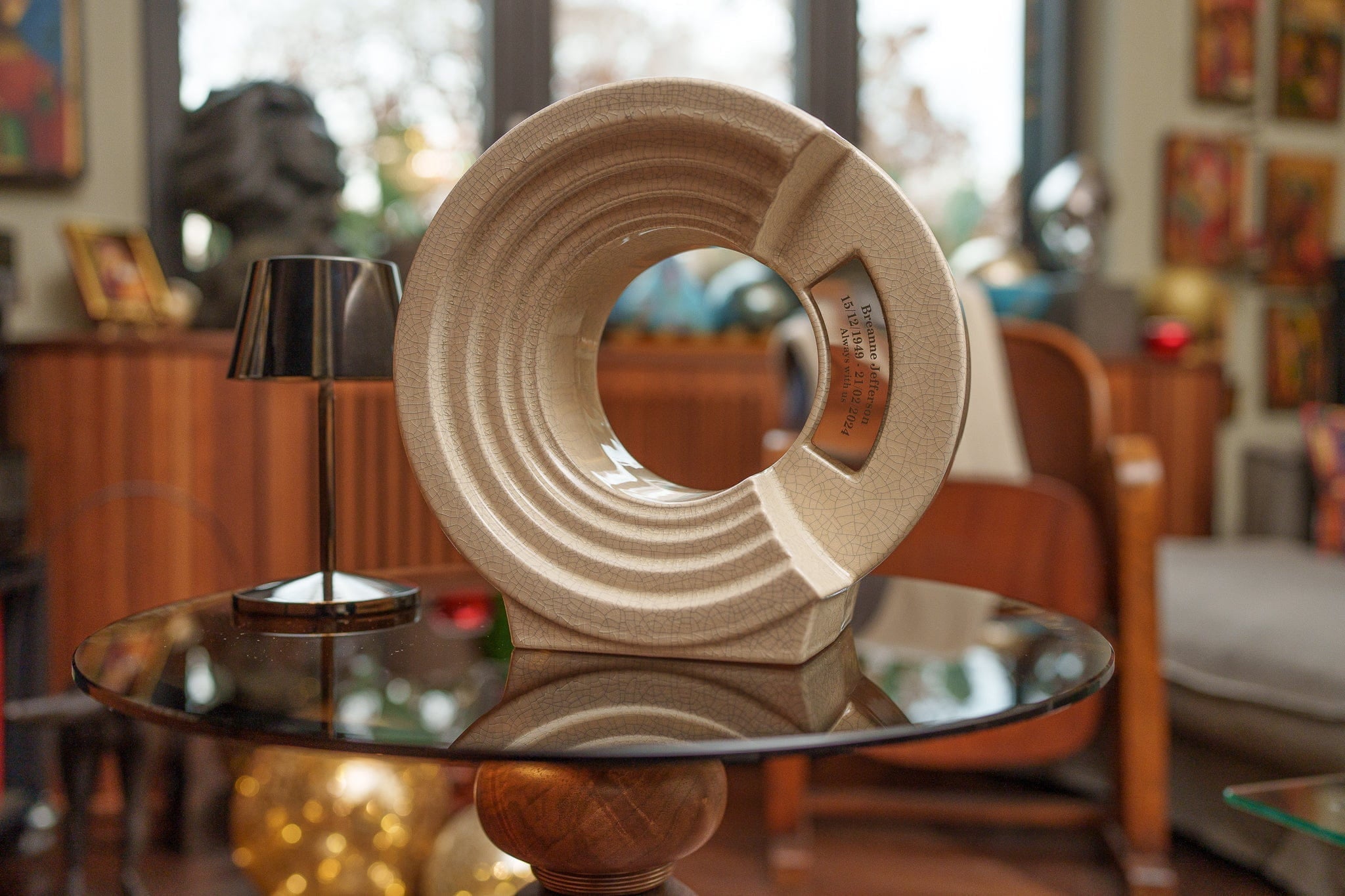 Top Considerations for Choosing Urns for Adult Ashes