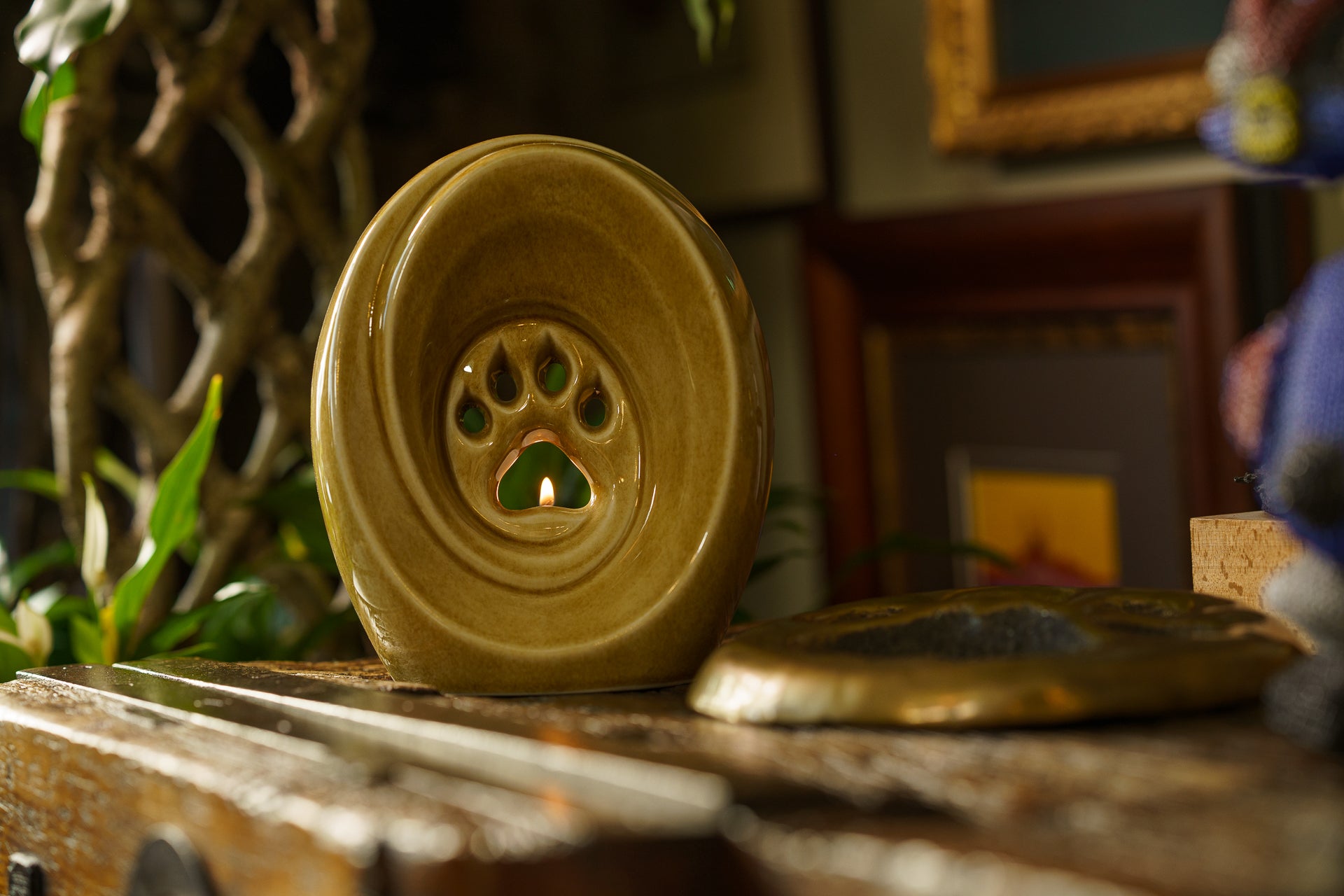 Dog Paw Urn - Pulvis Art Urns