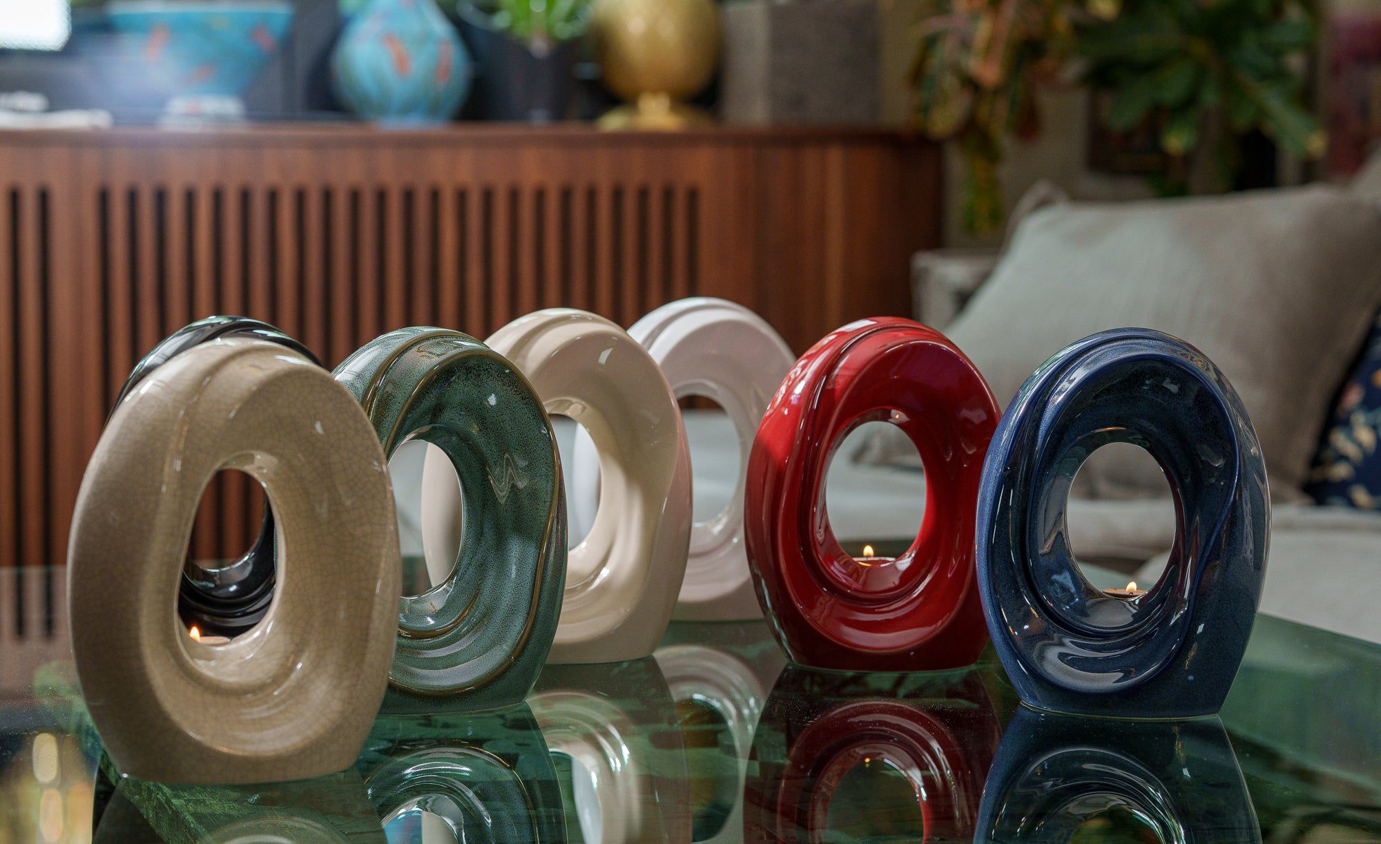 Load video: "The Passage" Medium Size Urn by Pulvis Art Urns