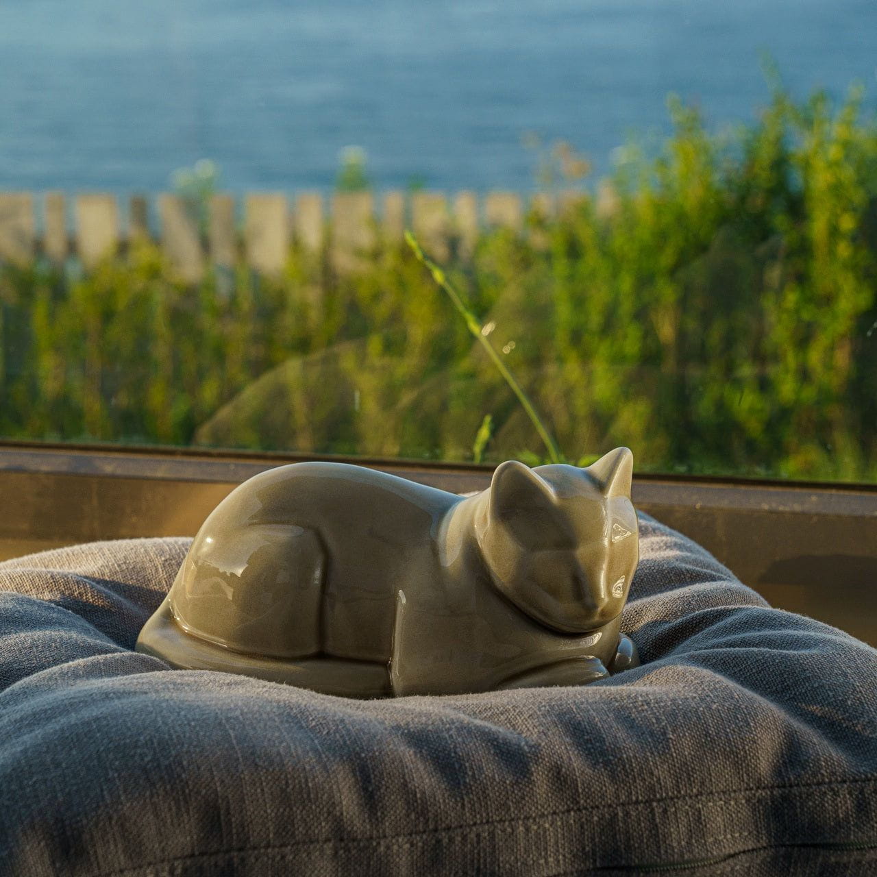 Cat Urn for AShes - By Pulvis