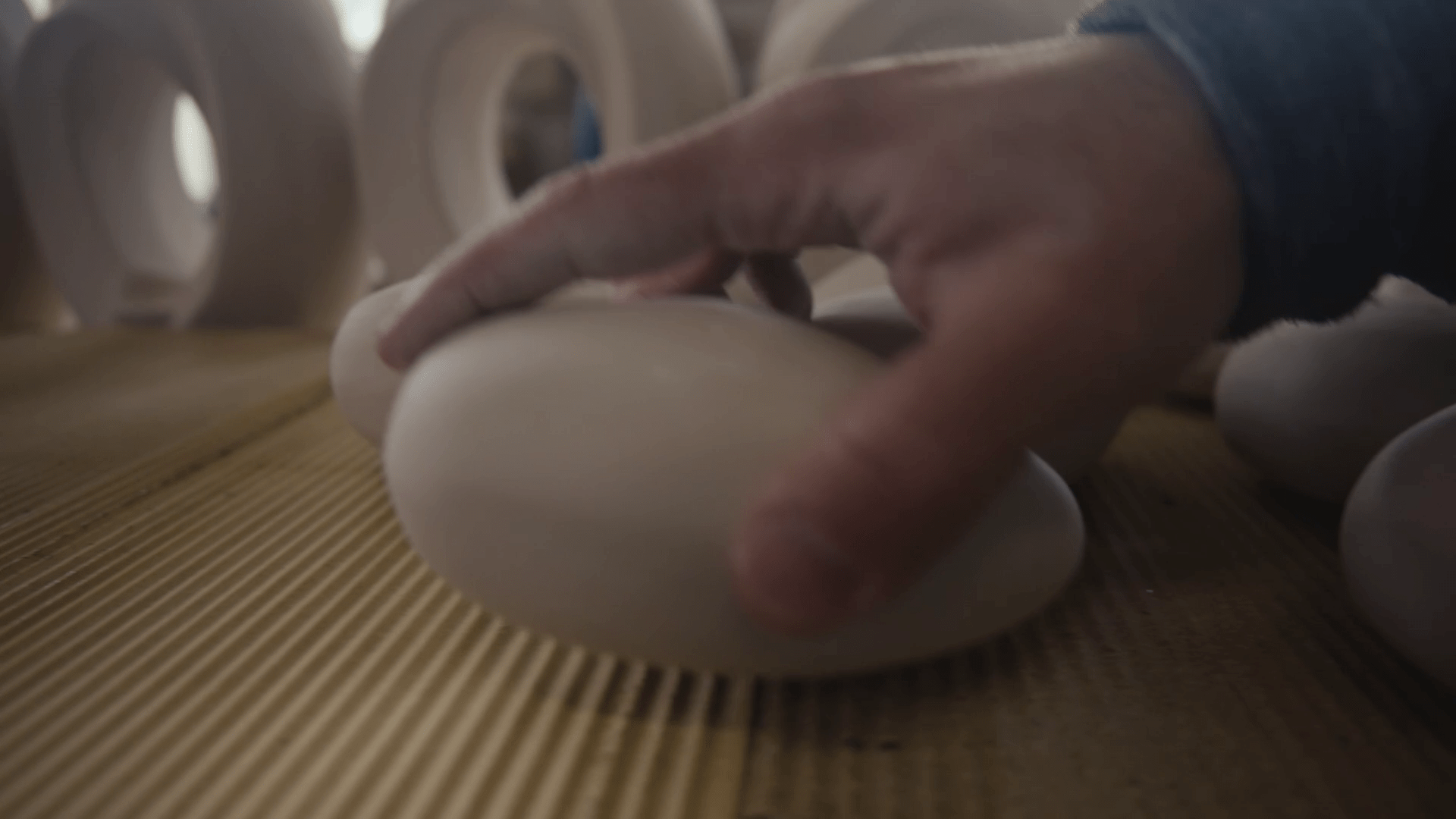 Cargar video: Urnas de cremación grandes de Pulvis Art Urns