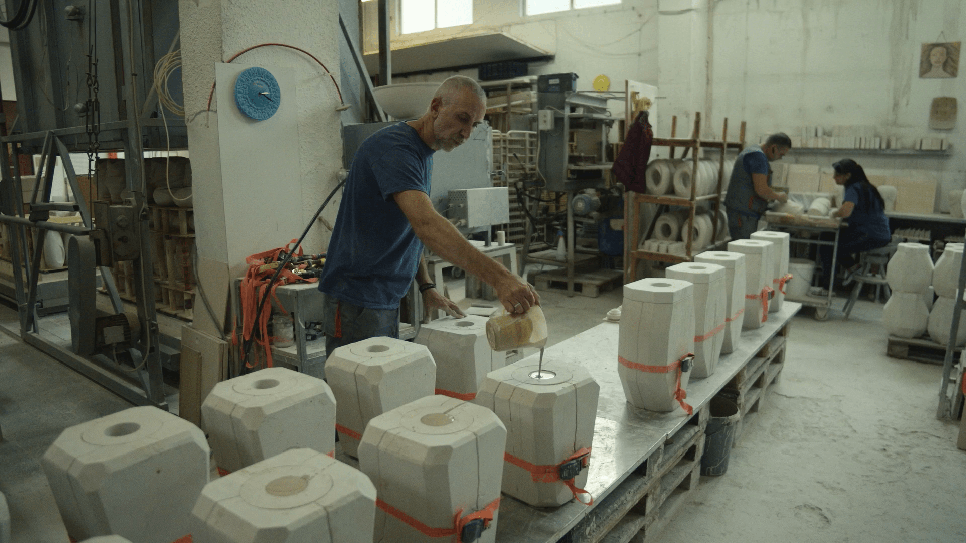 Pulvis Art Urns Team Member - Handmade Urns for Ashes. Pet Urns. Memorial Urns (4)