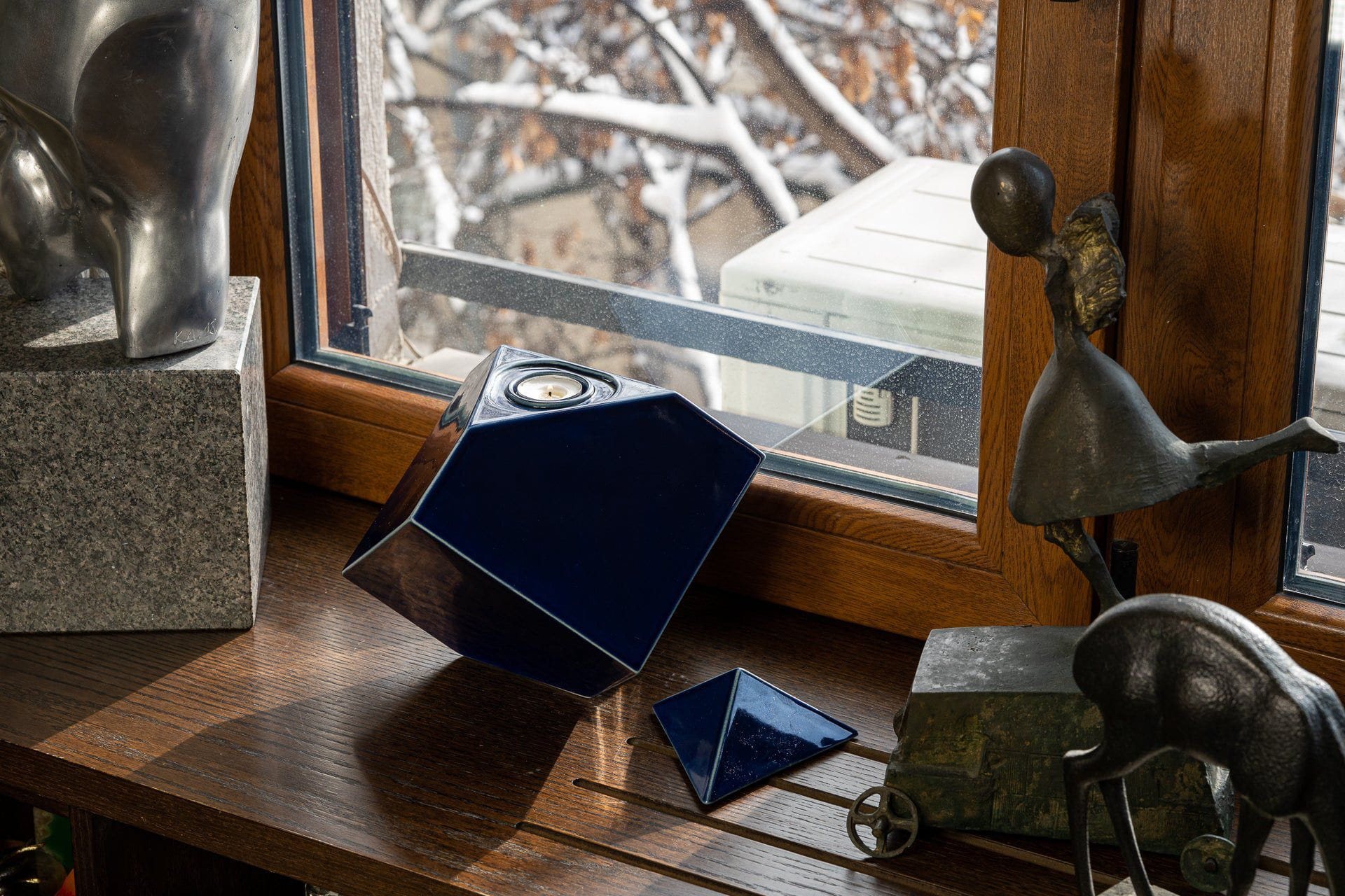 Abstract Cube Cremation Urn for Ashes - Large | Lamp Black | Ceramic Urn - Pulvis Art Urns