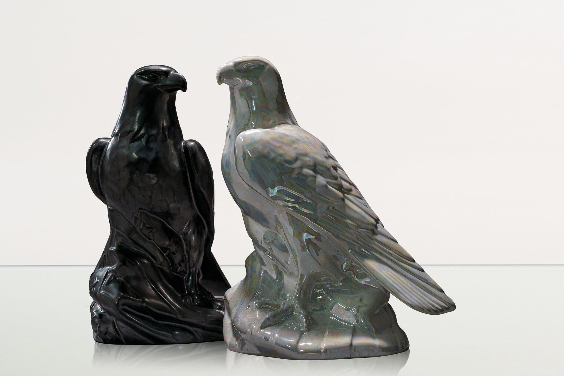 Aquilae Military Memorial For Cremation Ashes - Large | Beige Grey | Ceramic Urn - Pulvis Art Urns