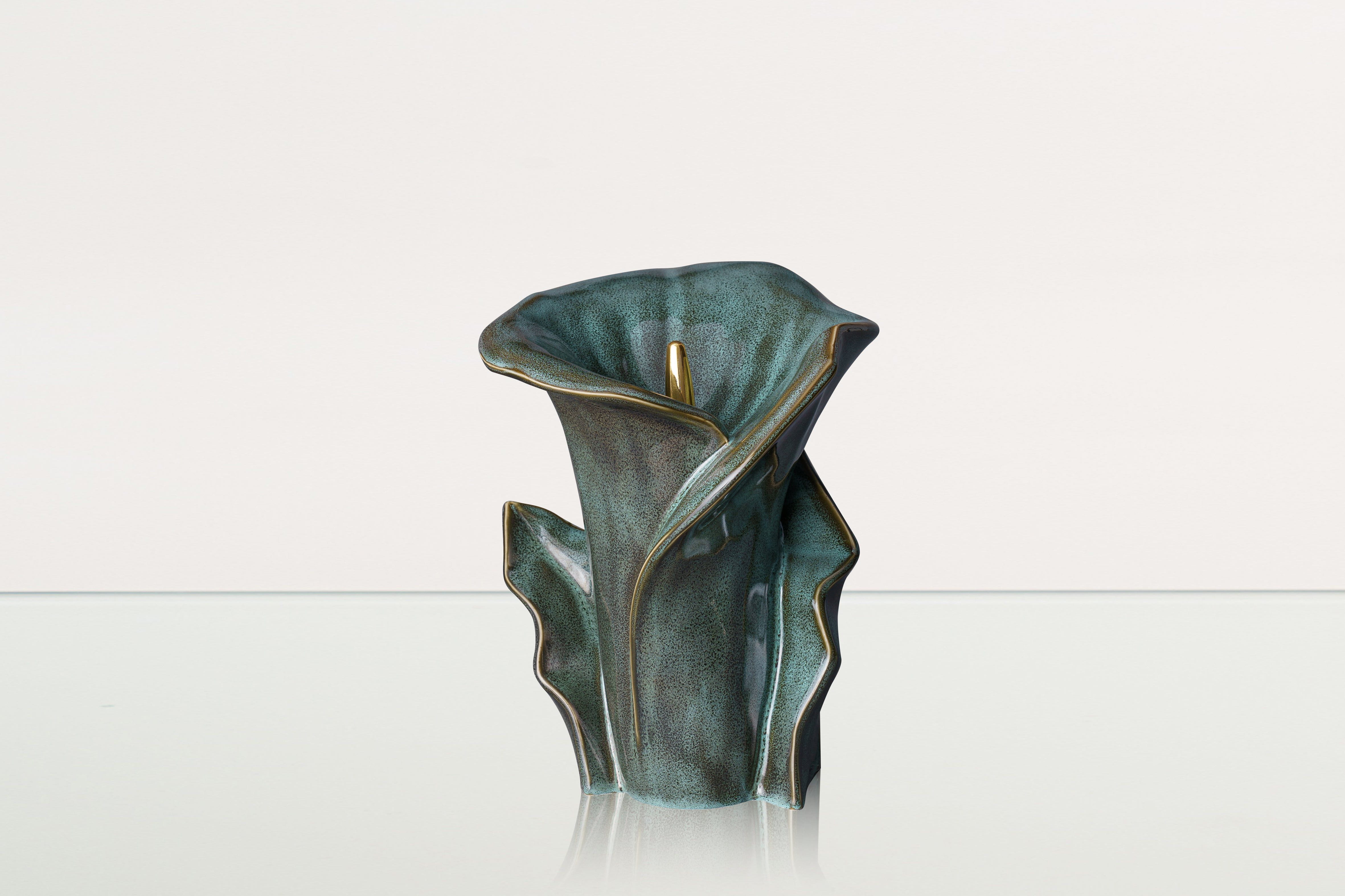 Calla Flower Memorial Urn for Ashes - Medium Urn | Oily Green Melange - Pulvis Art Urns