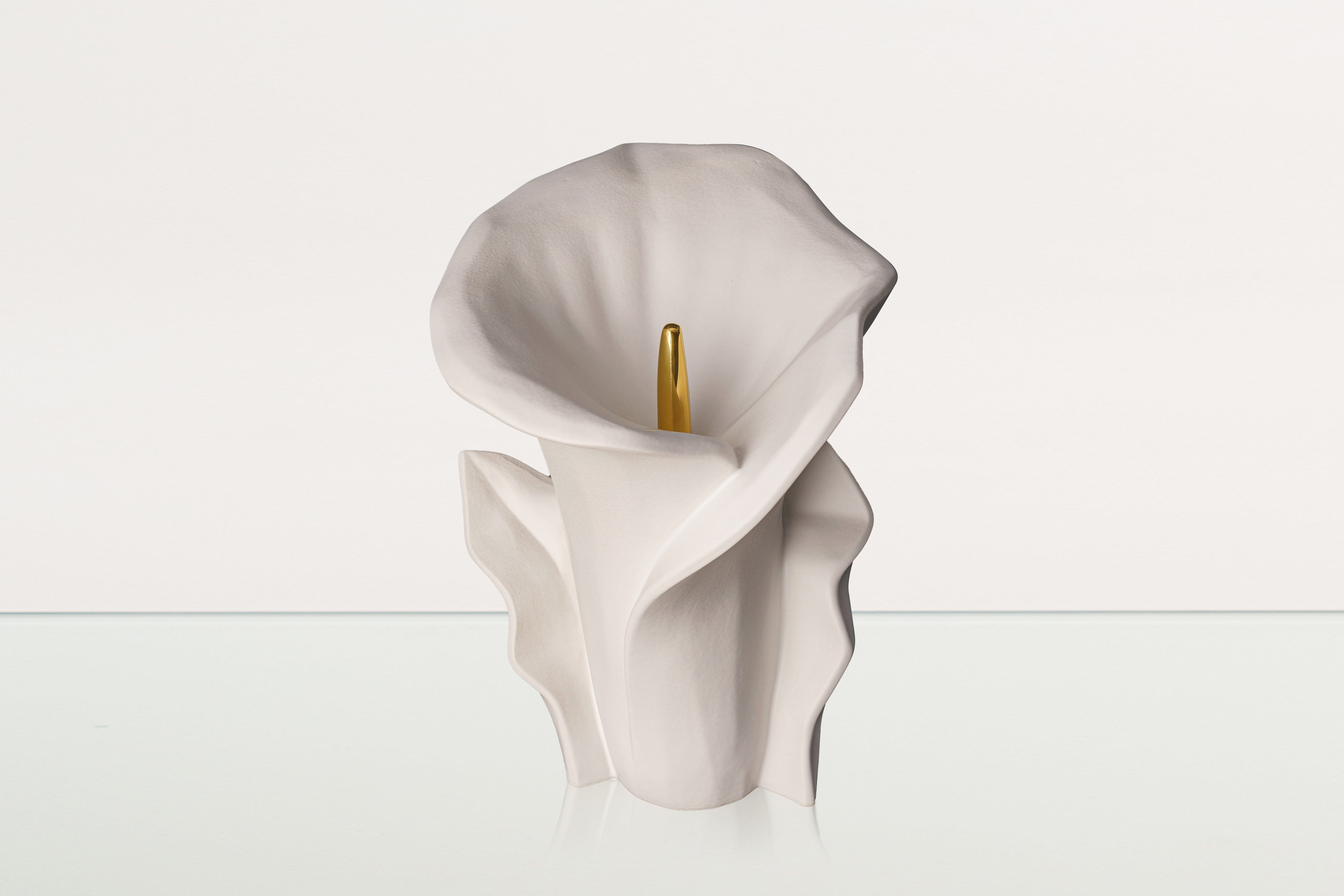 Calla Flower Memorial Urn for Ashes - Medium Urn | White Matte - Pulvis Art Urns