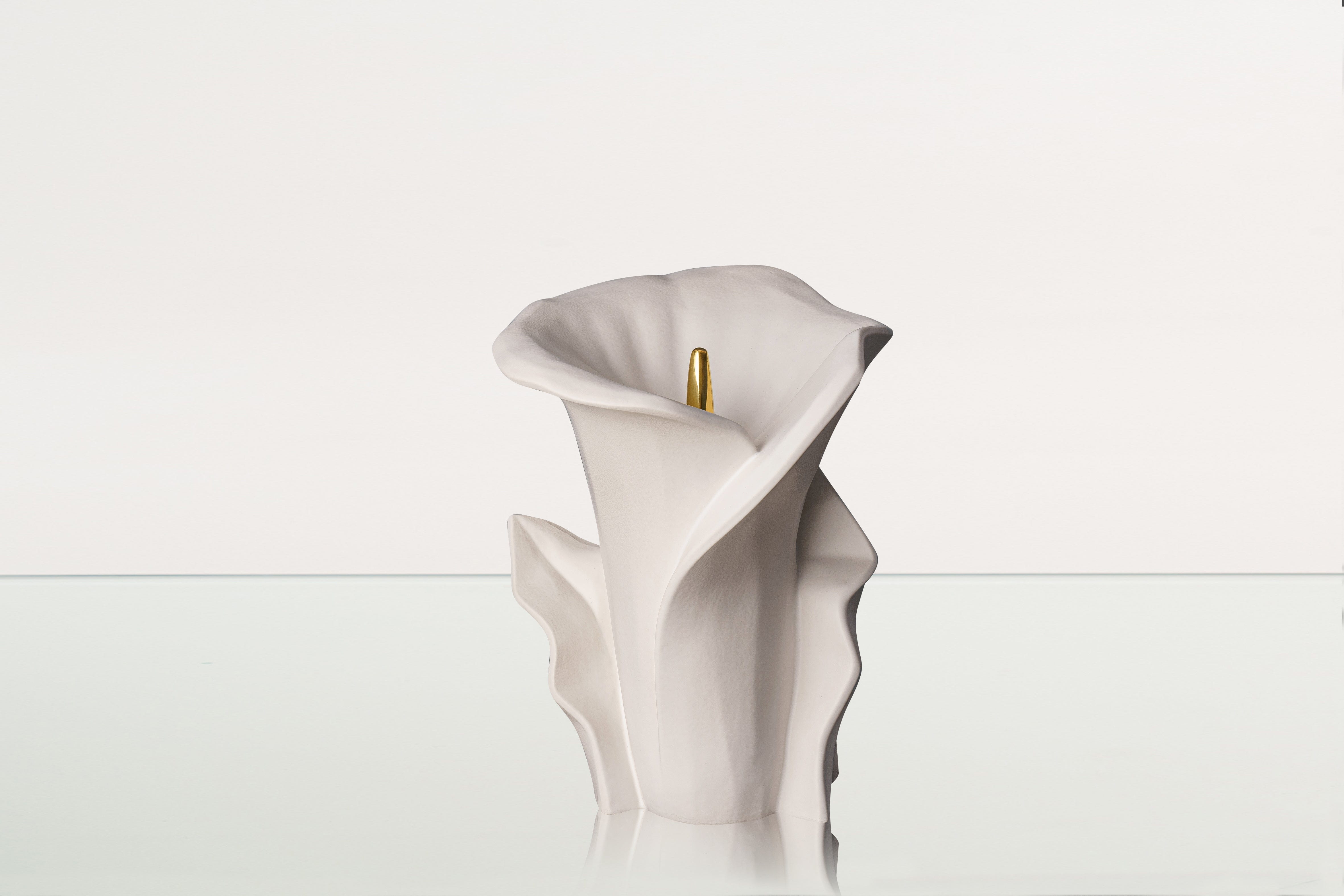 Calla Flower Memorial Urn for Ashes - Medium Urn | White Matte - Pulvis Art Urns