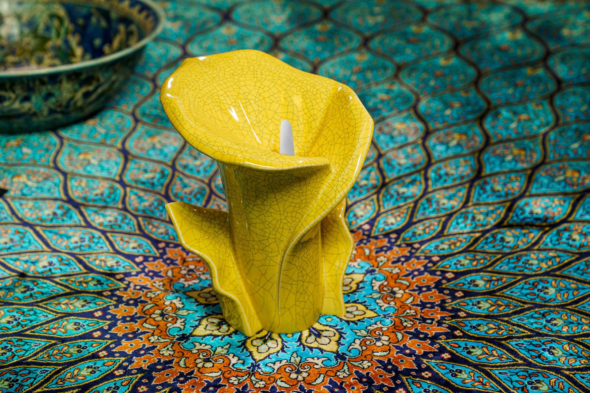 Calla Flower Memorial Urn for Ashes - Medium Urn | Yellow Craquelure - Pulvis Art Urns