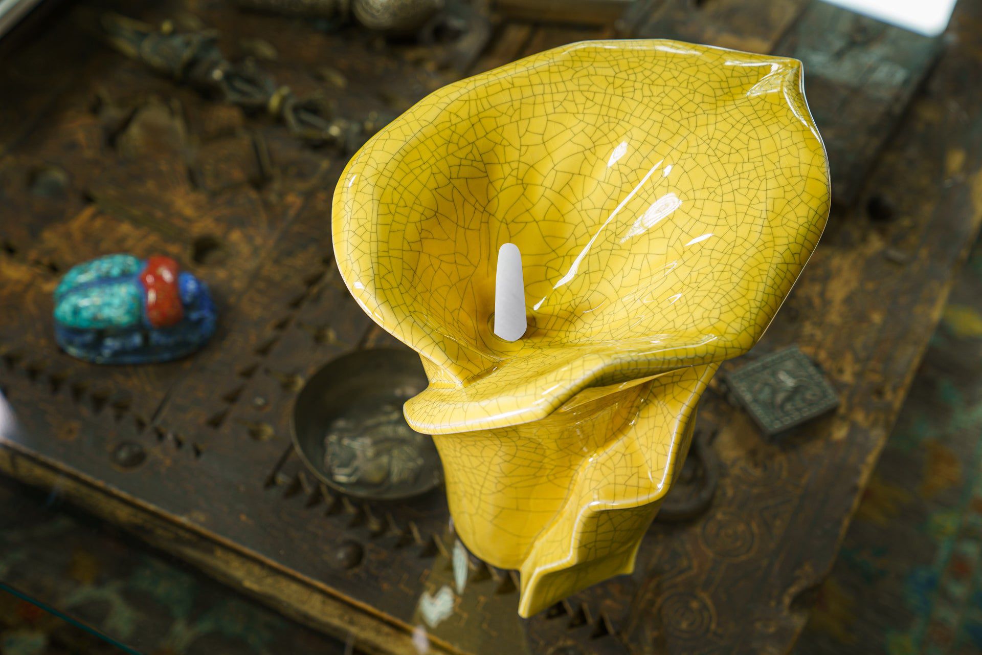 Calla Flower Memorial Urn for Ashes - Medium Urn | Yellow Craquelure - Pulvis Art Urns