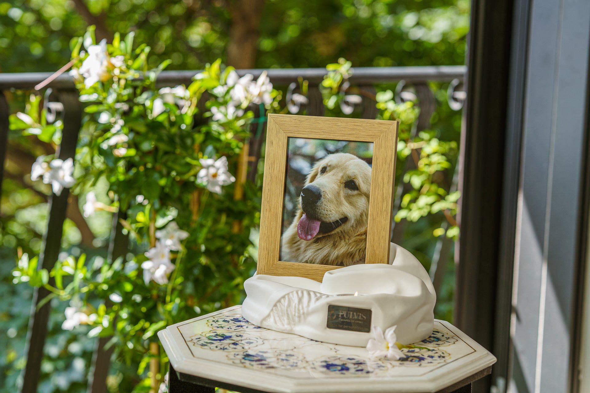 Cremation Urn "Cozy" - Oily Green Melange | Ceramic Picture Frame Urn - Pulvis Art Urns