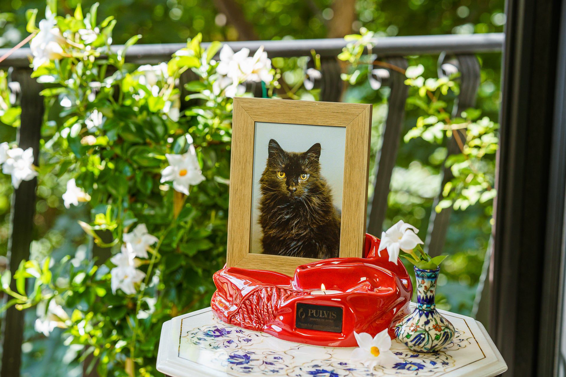 Cremation Urn "Cozy" - Glossy Red | Ceramic Picture Frame Urn - Pulvis Art Urns