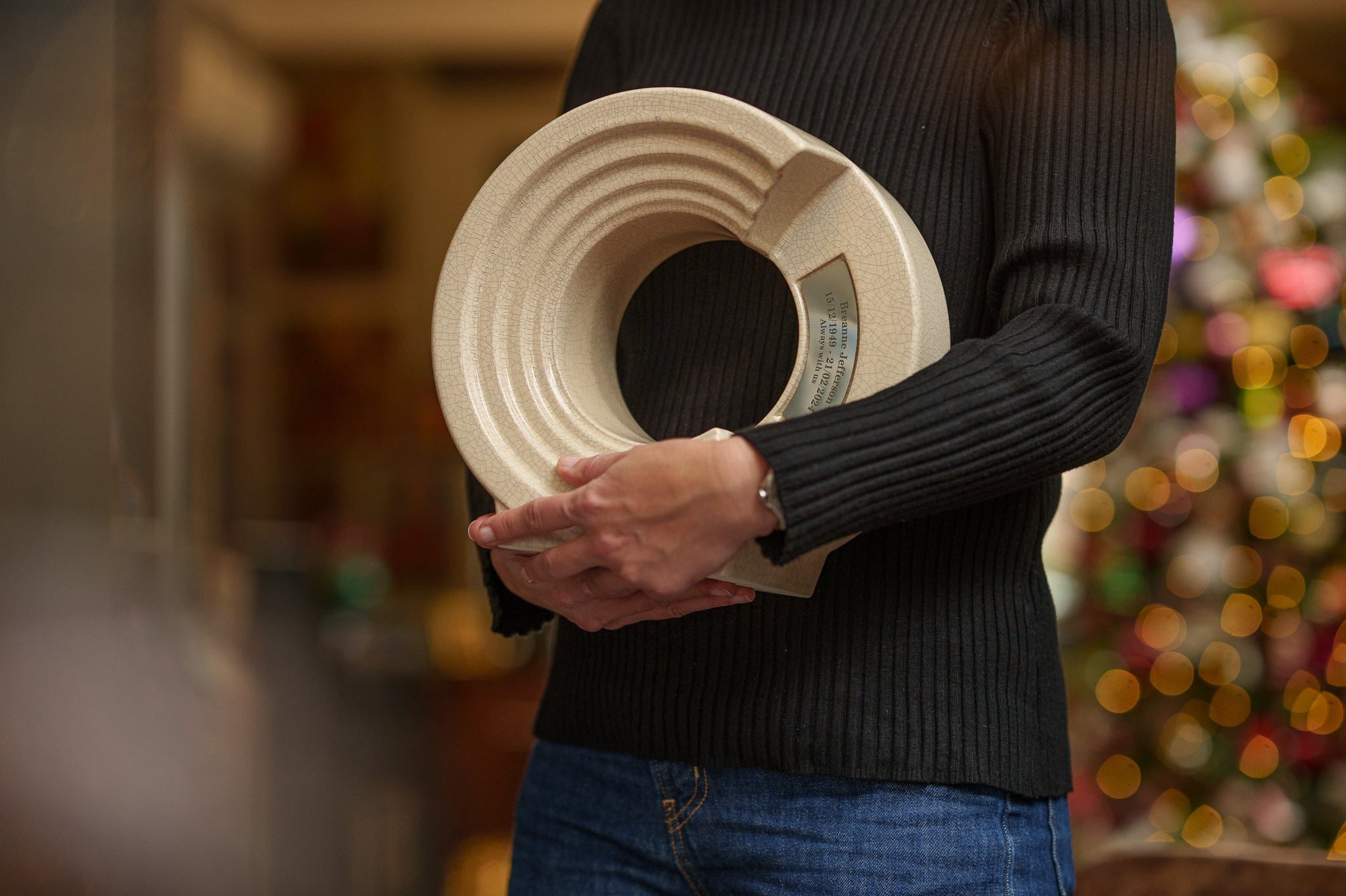 Pulvis Art Urns Adult Size Urn Cremation Urn "Solace" - Adult Memorial Urn | Craquelure | Ceramic