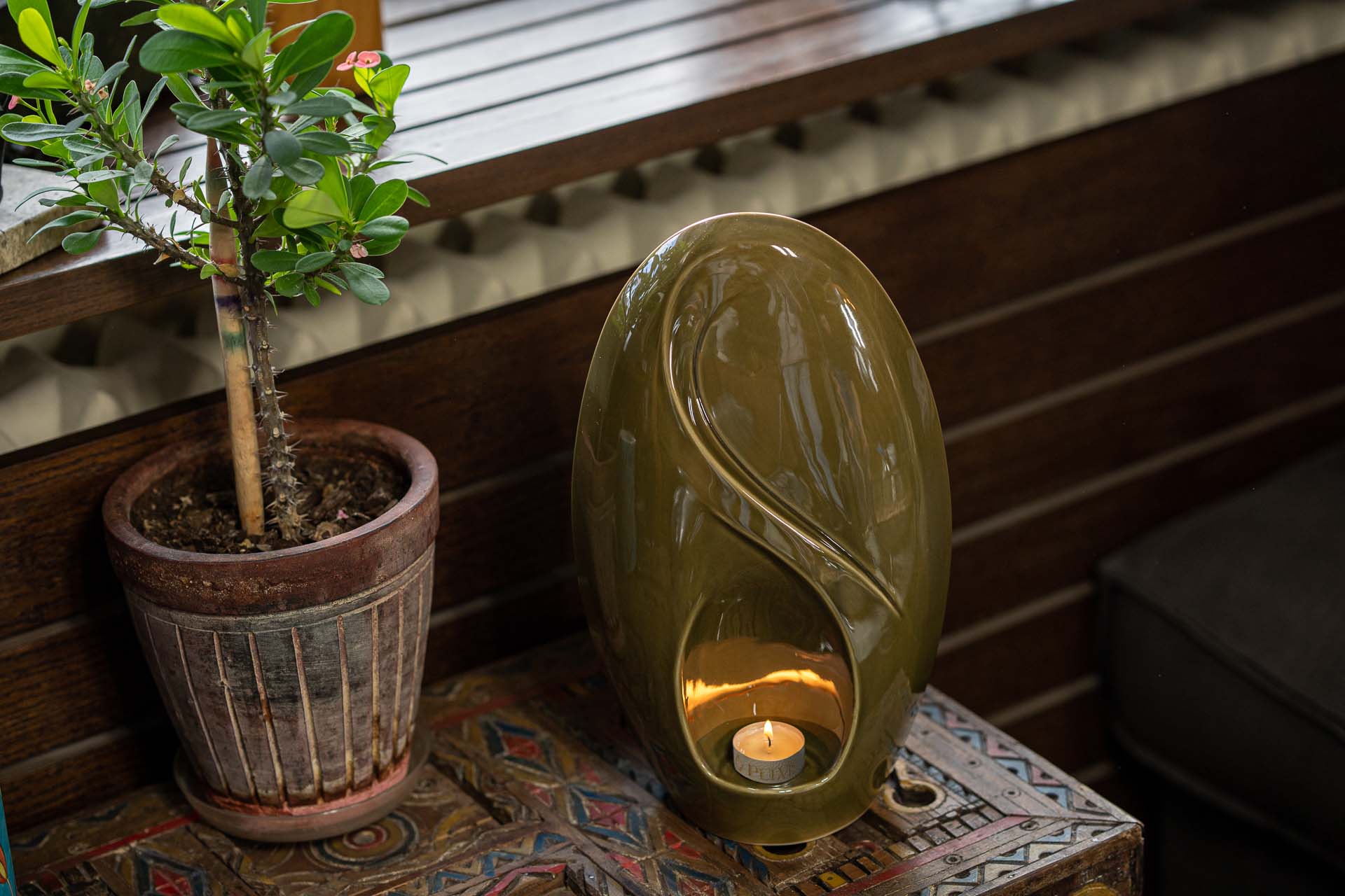 Eternity Handmade Cremation Urn for Ashes - Large | Oily Green | Ceramic Urn - Pulvis Art Urns