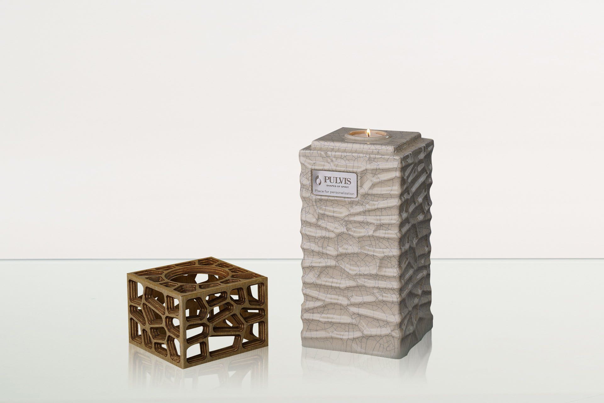 "Everlasting Flame" Cremation Urn for Ashes - Craquelure | Ceramic Urn - Pulvis Art Urns