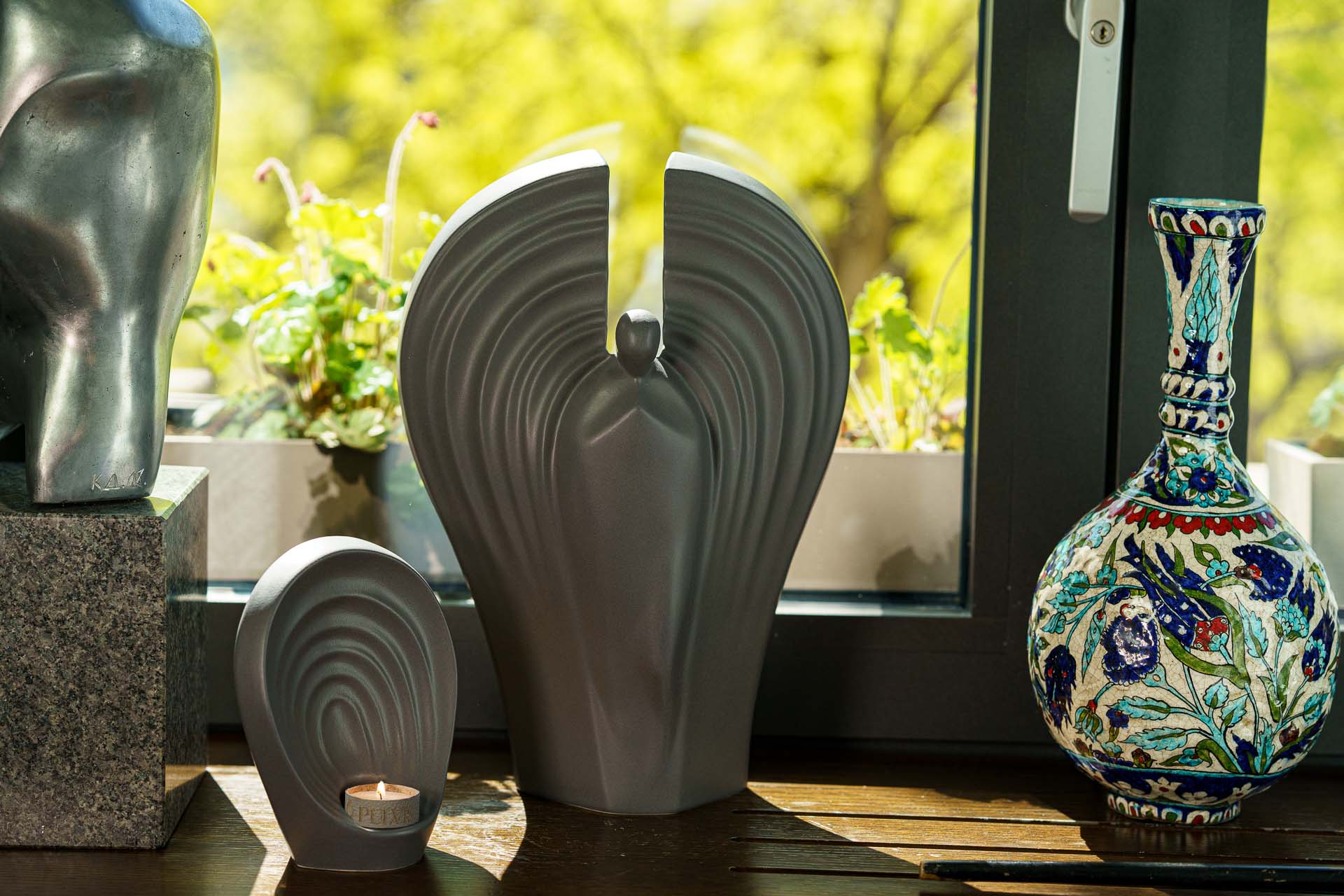 Guardian Handmade Cremation Urn for Ashes - Large | Beige Grey | Ceramic Urn - Pulvis Art Urns