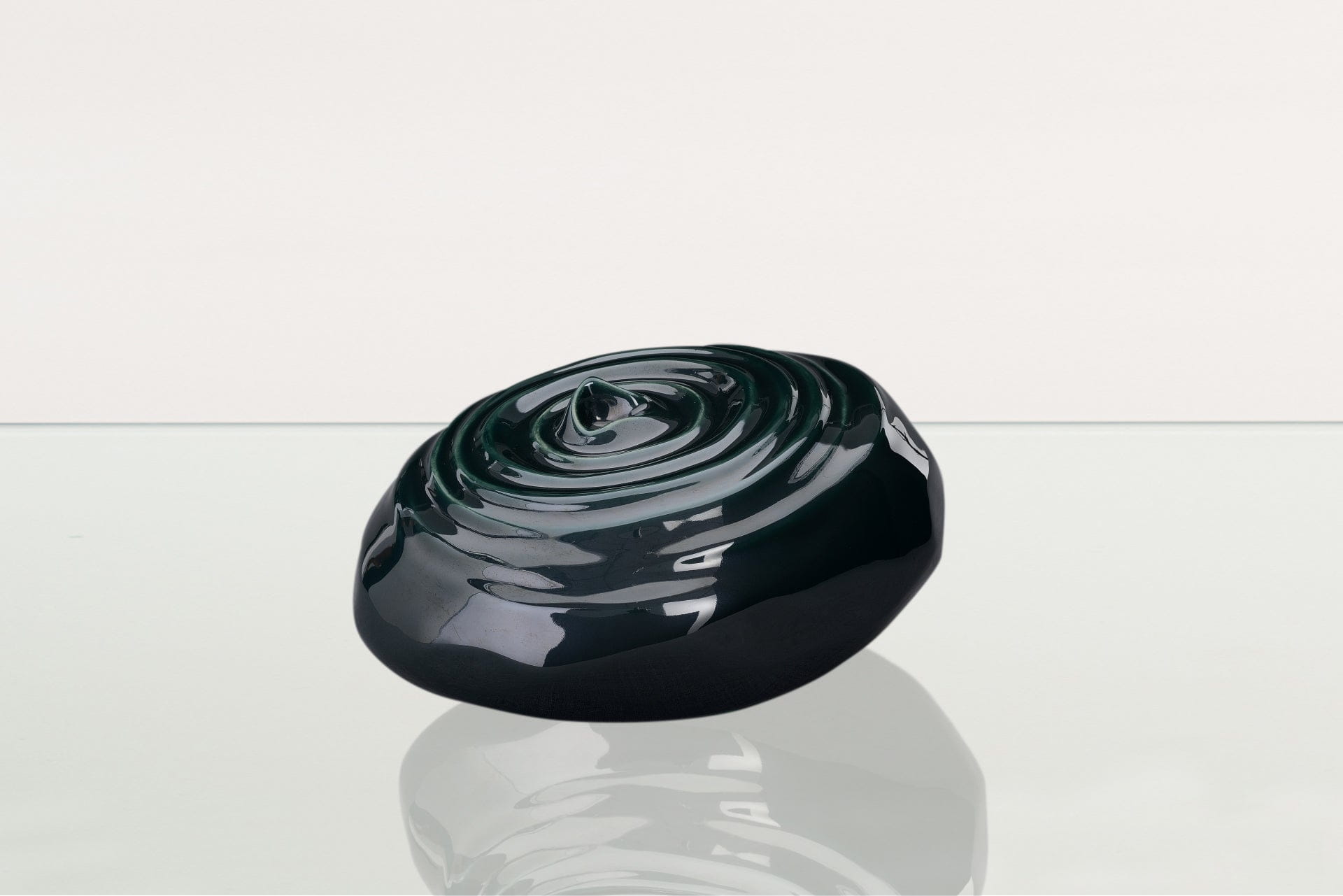 Handmade Cremation Urn for Ashes "Resonance" - Large | Oxide Green | Ceramic - Pulvis Art Urns