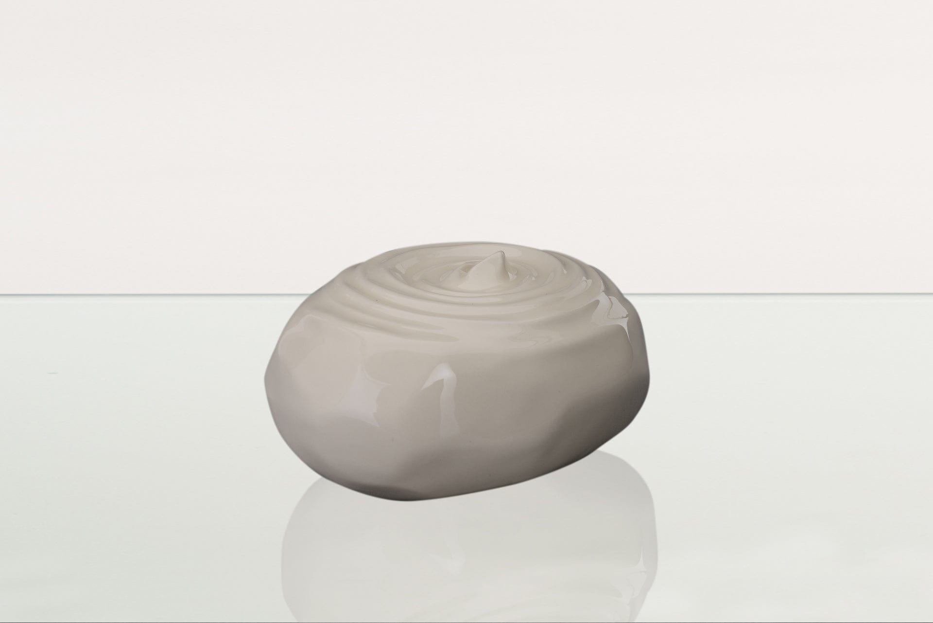 Handmade Cremation Urn for Ashes "Resonance" - Large | Off-white | Ceramic Urn - Pulvis Art Urns