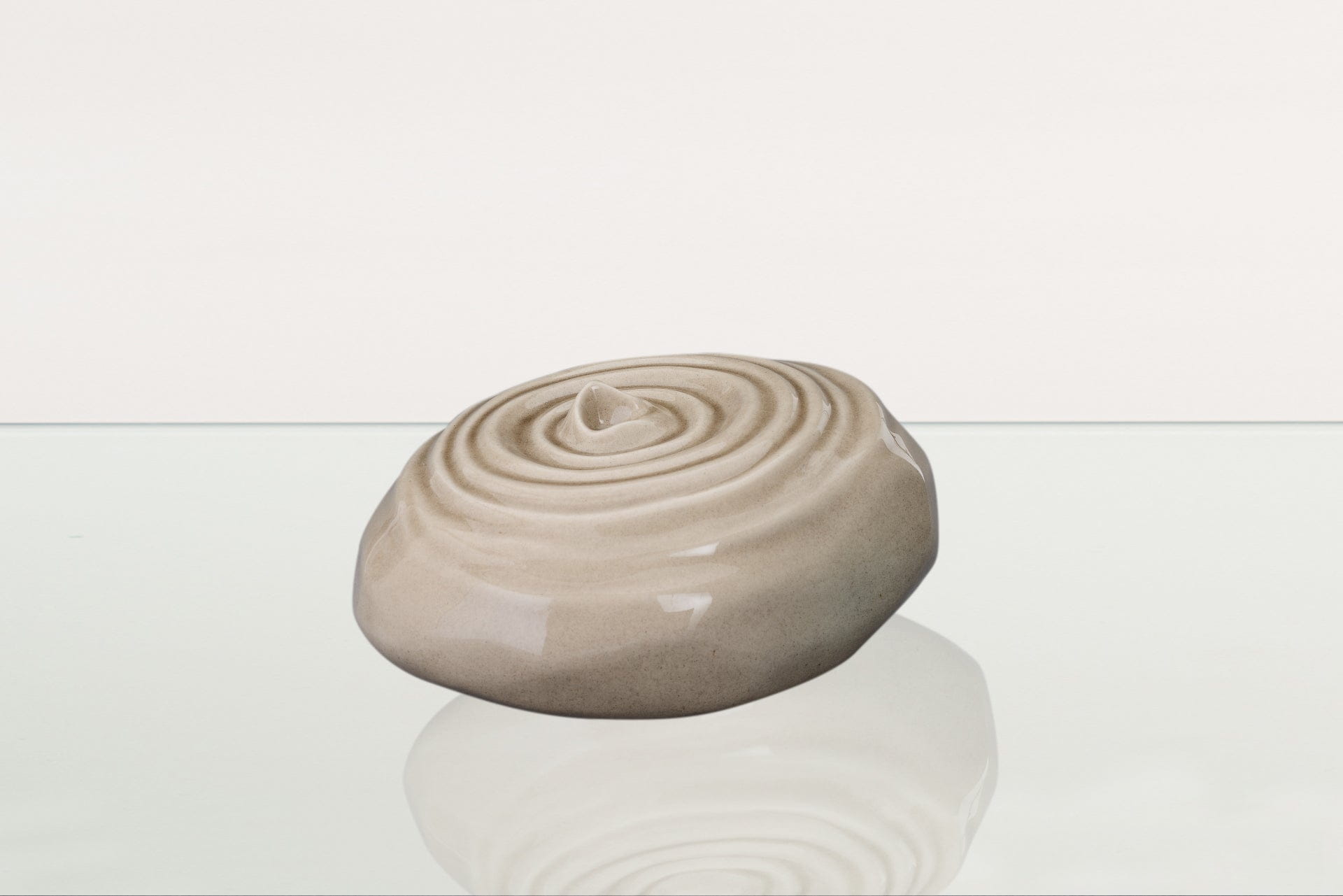Handmade Cremation Urn for Ashes "Resonance" - Large Urn | Beige Grey | Ceramic - Pulvis Art Urns