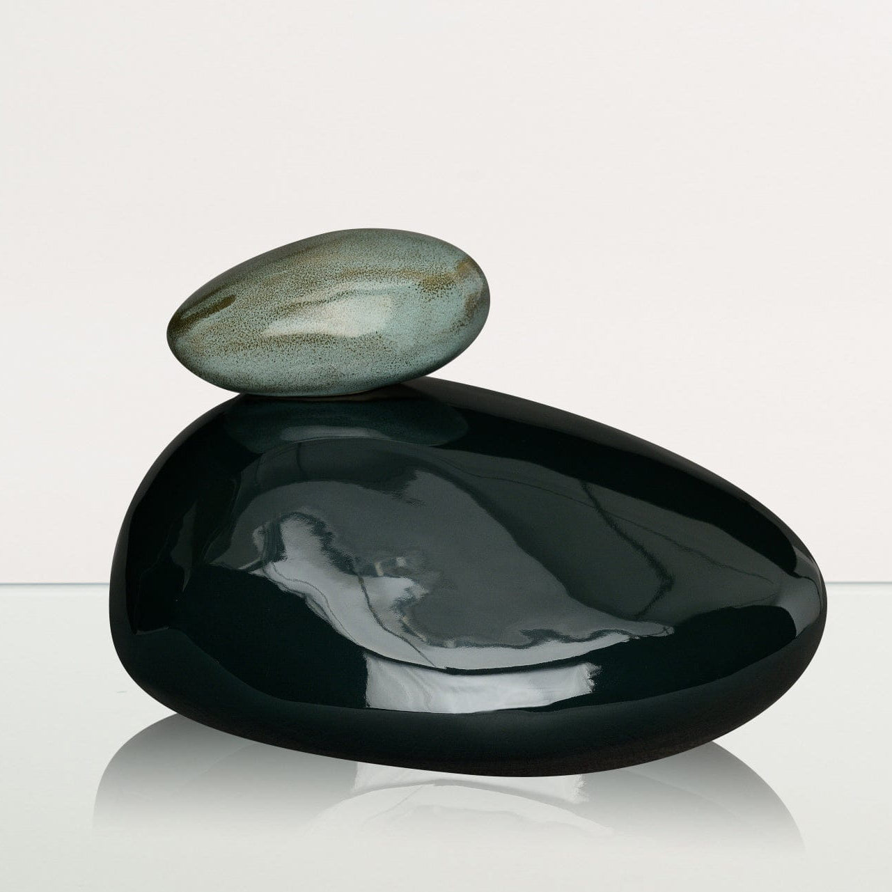 Handmade Cremation Urn for Ashes "Stone" - Large Urn | Oxide Green | Ceramic - Pulvis Art Urns