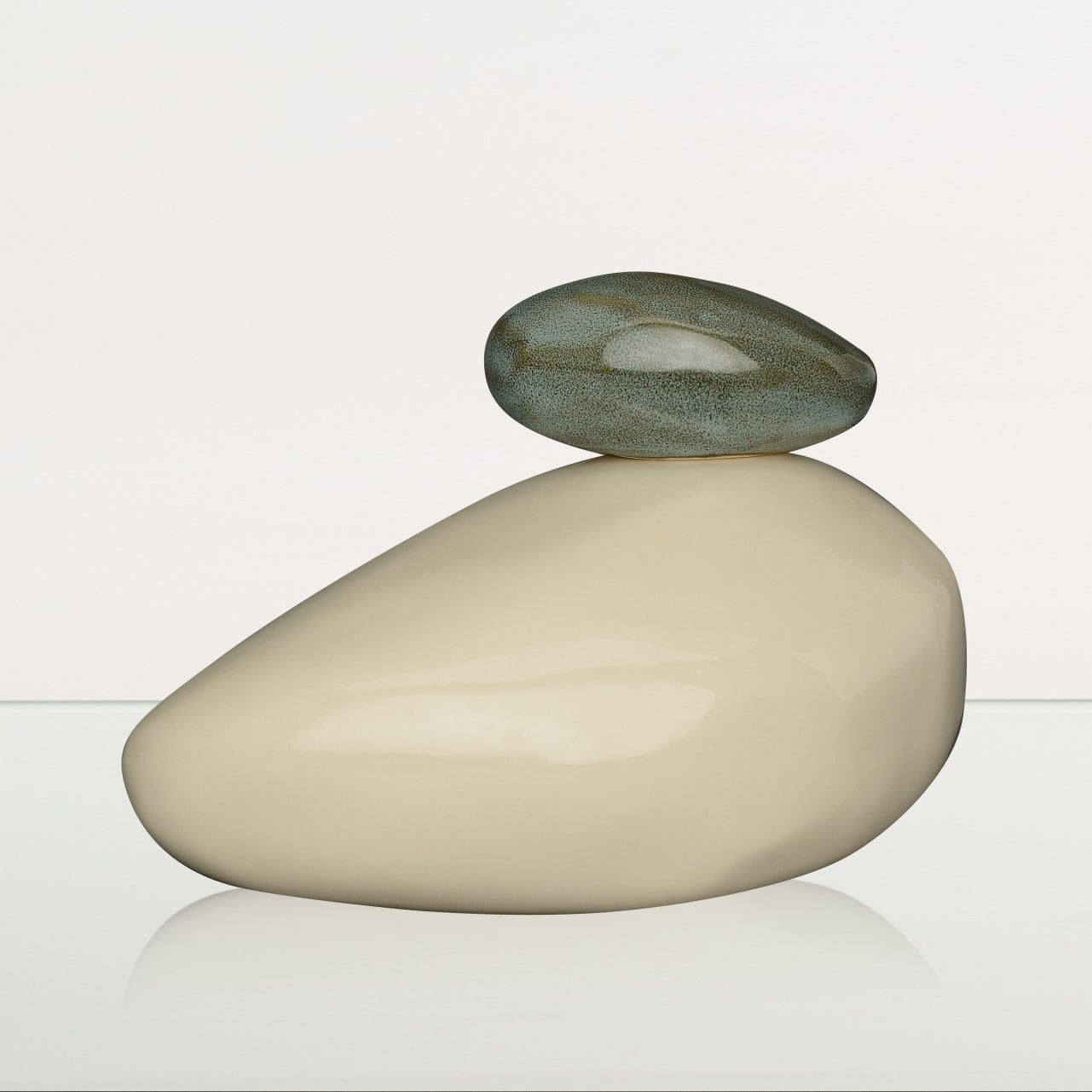 Handmade Cremation Urn for Ashes "Stone" - Large Urn | Off-white | Ceramic - Pulvis Art Urns