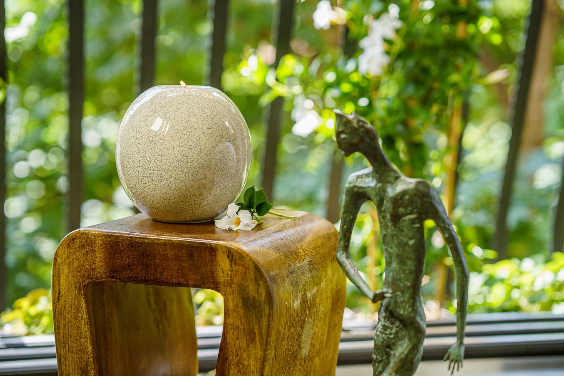 Handmade Cremation Urn "Harmony" - Large | Craquelure | Ceramic Urn - Pulvis Art Urns