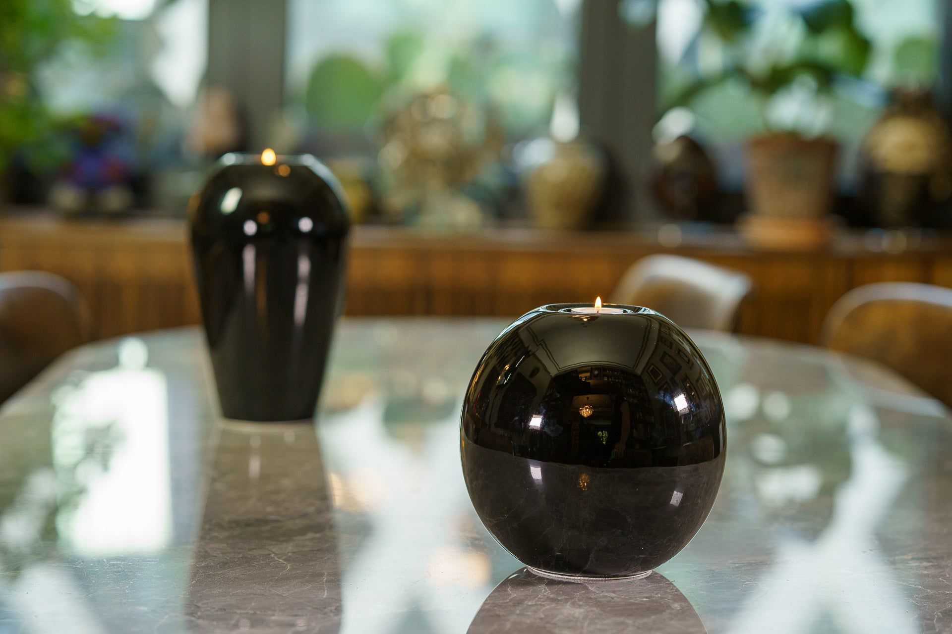 Handmade Cremation Urn "Harmony" - Large | Lamp Black | Ceramic Urn - Pulvis Art Urns