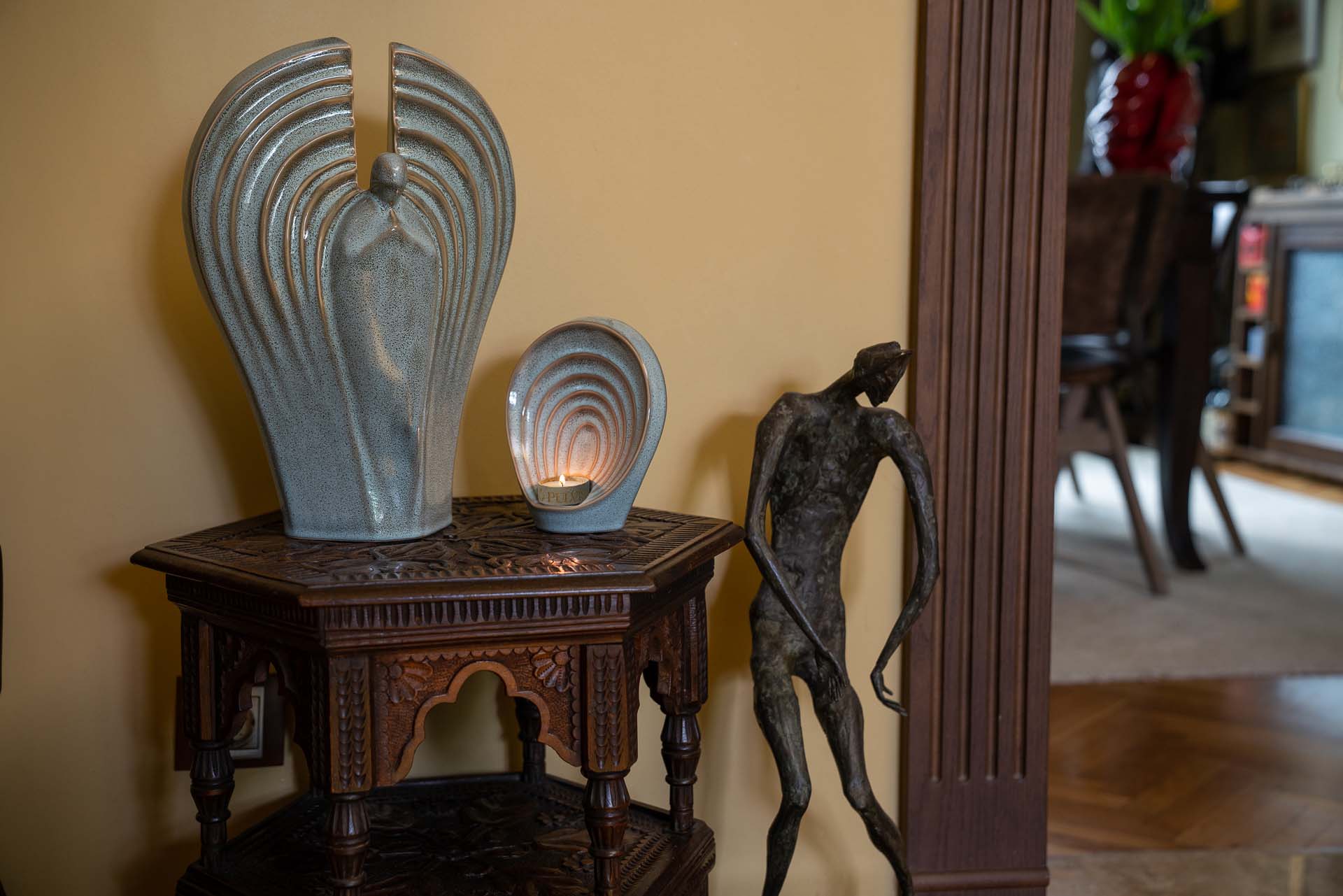 Set Of Ceramic Art Urns for Ashes "Guardian" - (Large urn + Keepsake) - Pulvis Art Urns