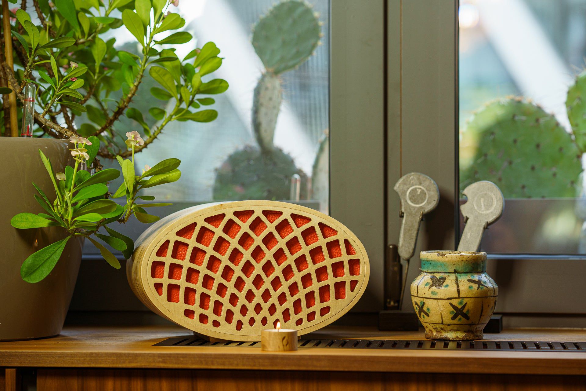 Wooden Cremation Urn "Remembrance" - Handmade - Orange Leather - Pulvis Art Urns