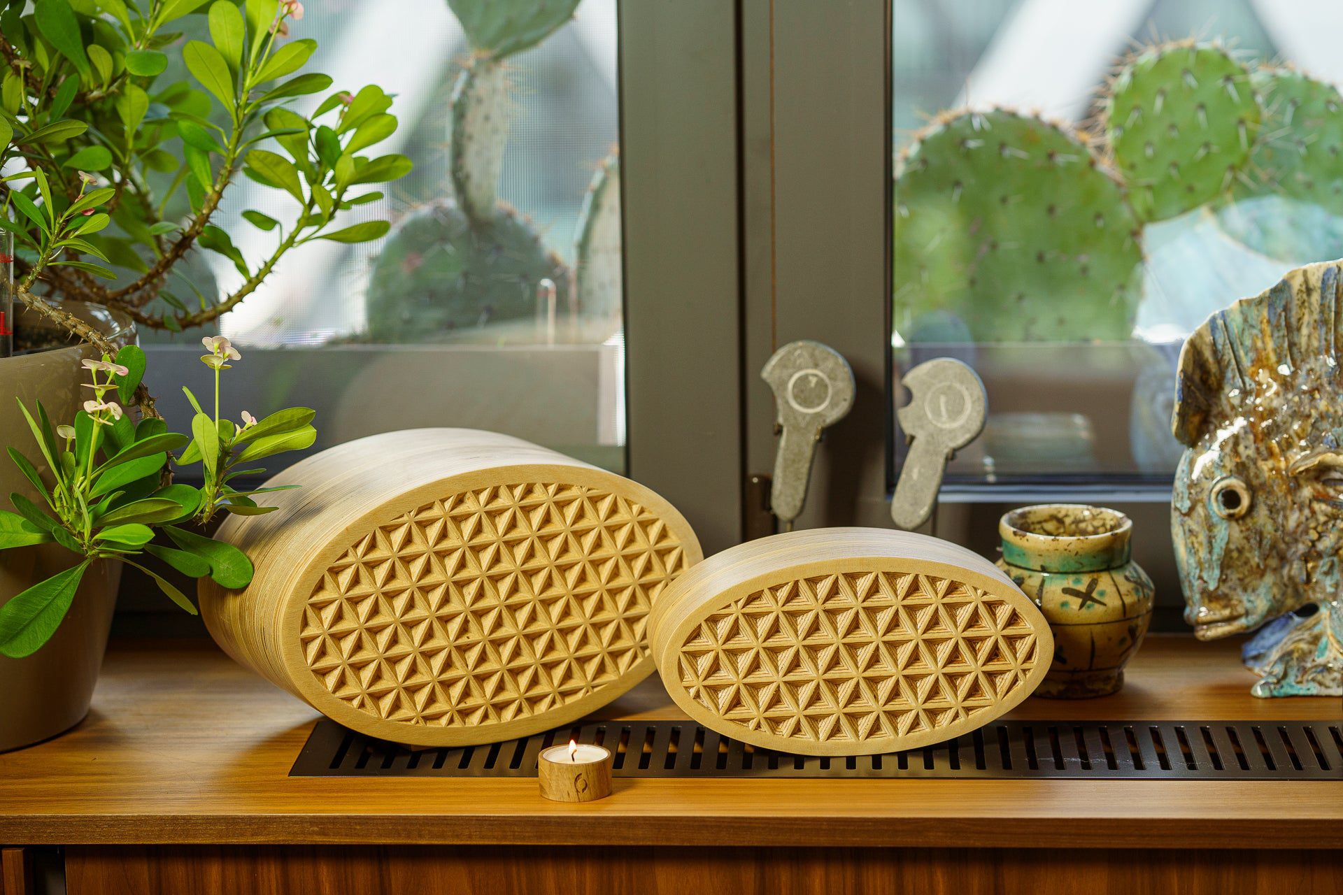 Wooden Cremation Urn "Remembrance" - Handmade - Uroko Pattern - Pulvis Art Urns