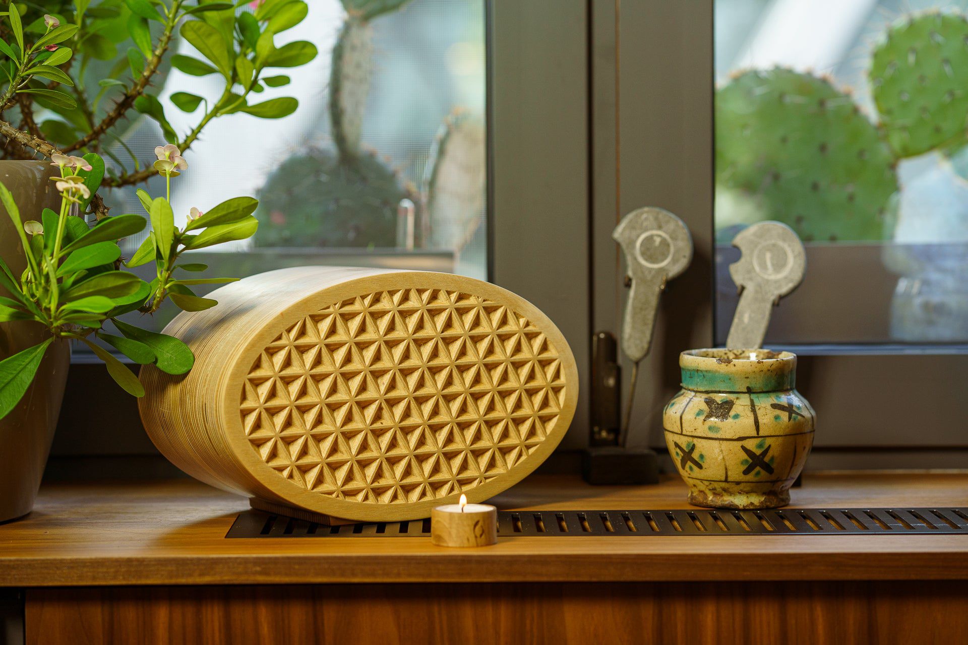 Wooden Cremation Urn "Remembrance" - Handmade - Uroko Pattern - Pulvis Art Urns