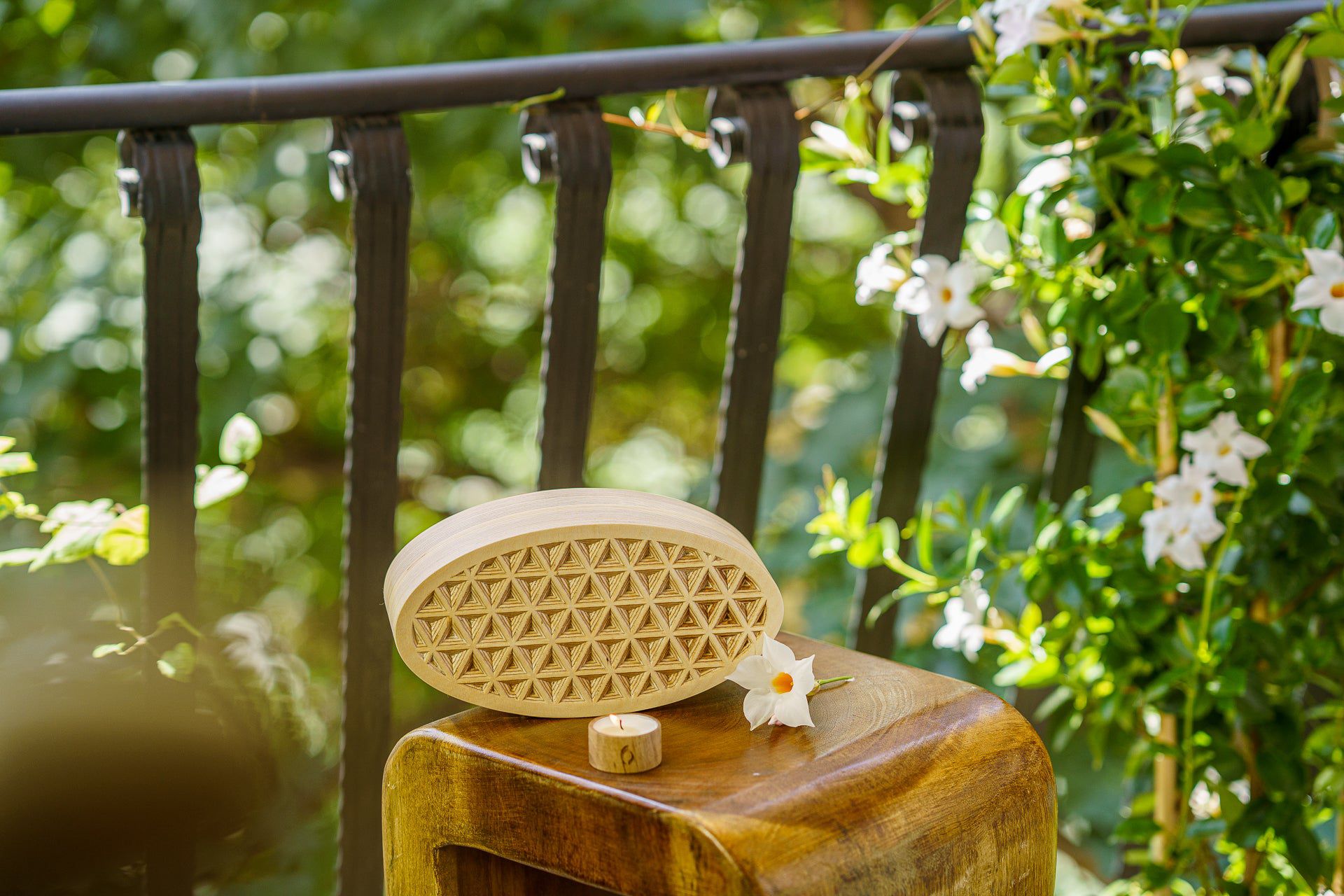 Wooden Cremation Urn "Remembrance" - Handmade - Uroko Pattern - Pulvis Art Urns