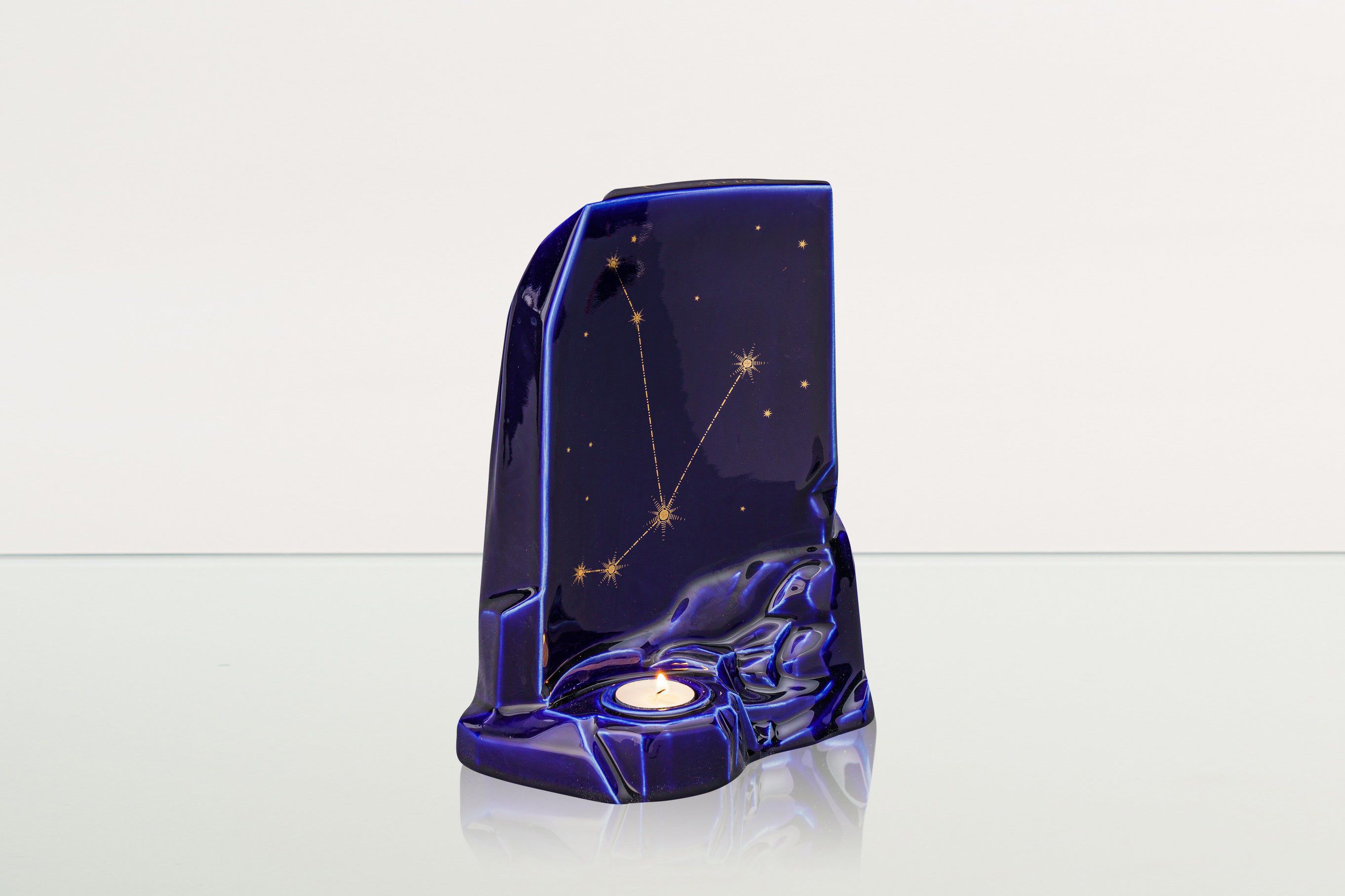 Zodiac Urn for Ashes "Aries" - Large | Star Sign Urn - Pulvis Art Urns