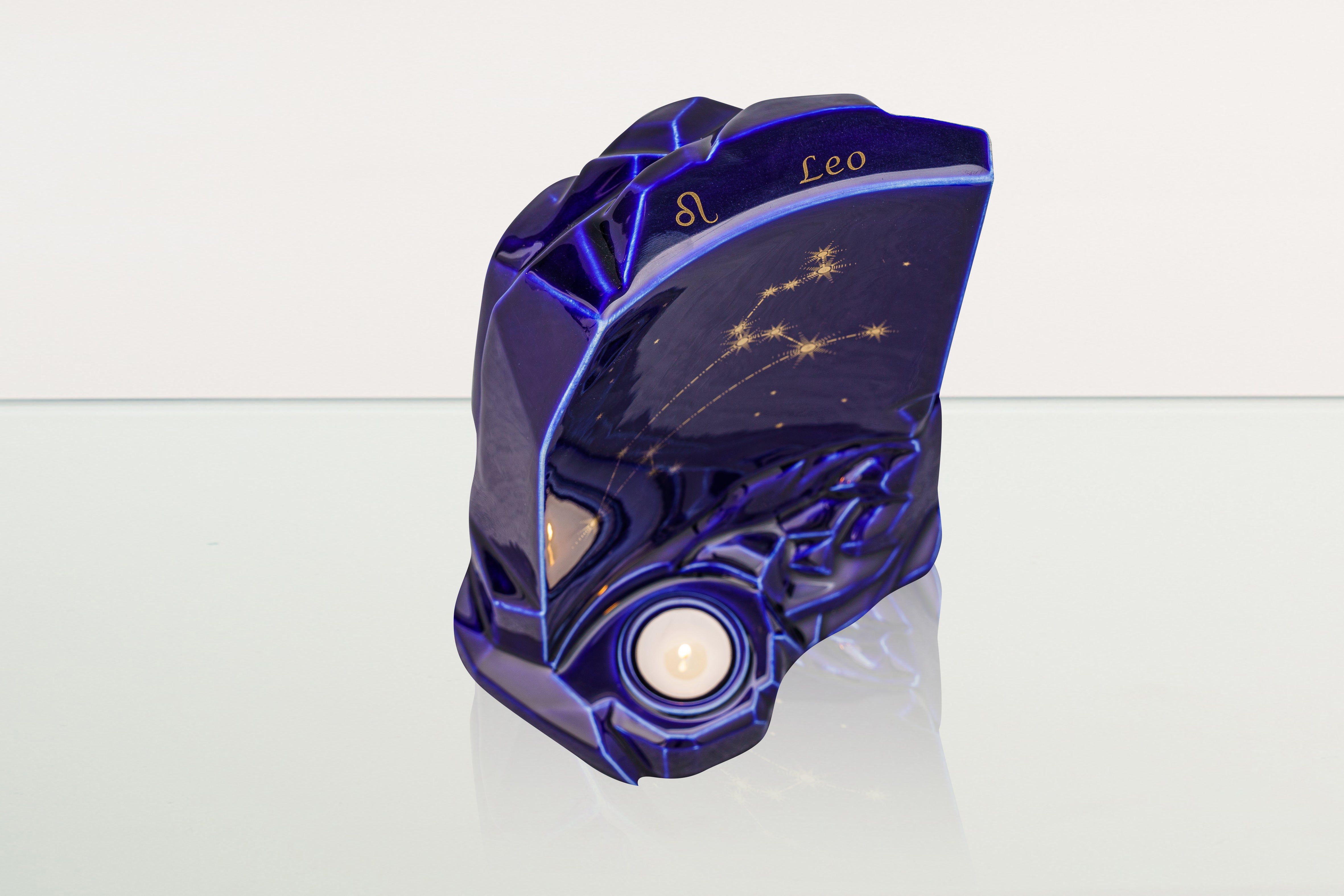 Zodiac Urn for Ashes "Leo" - Large | Star Sign Urn - Pulvis Art Urns