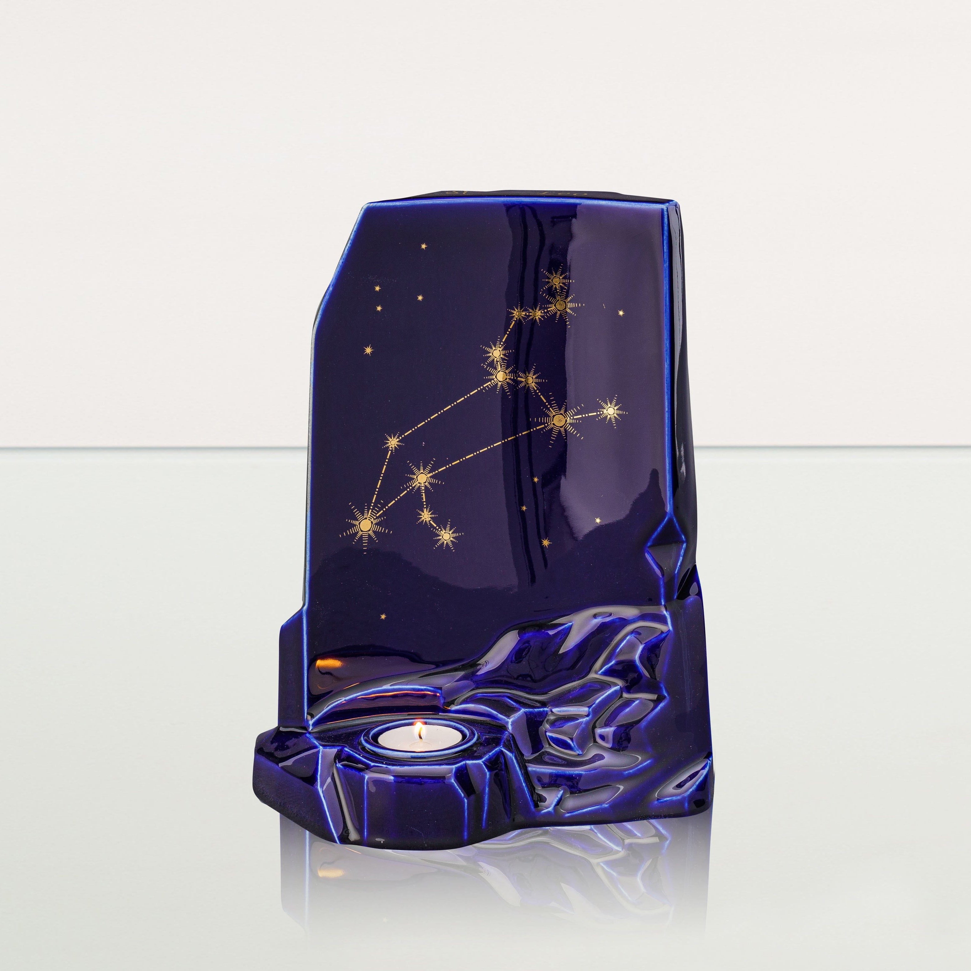 Zodiac Urn for Ashes "Leo" - Large | Star Sign Urn - Pulvis Art Urns