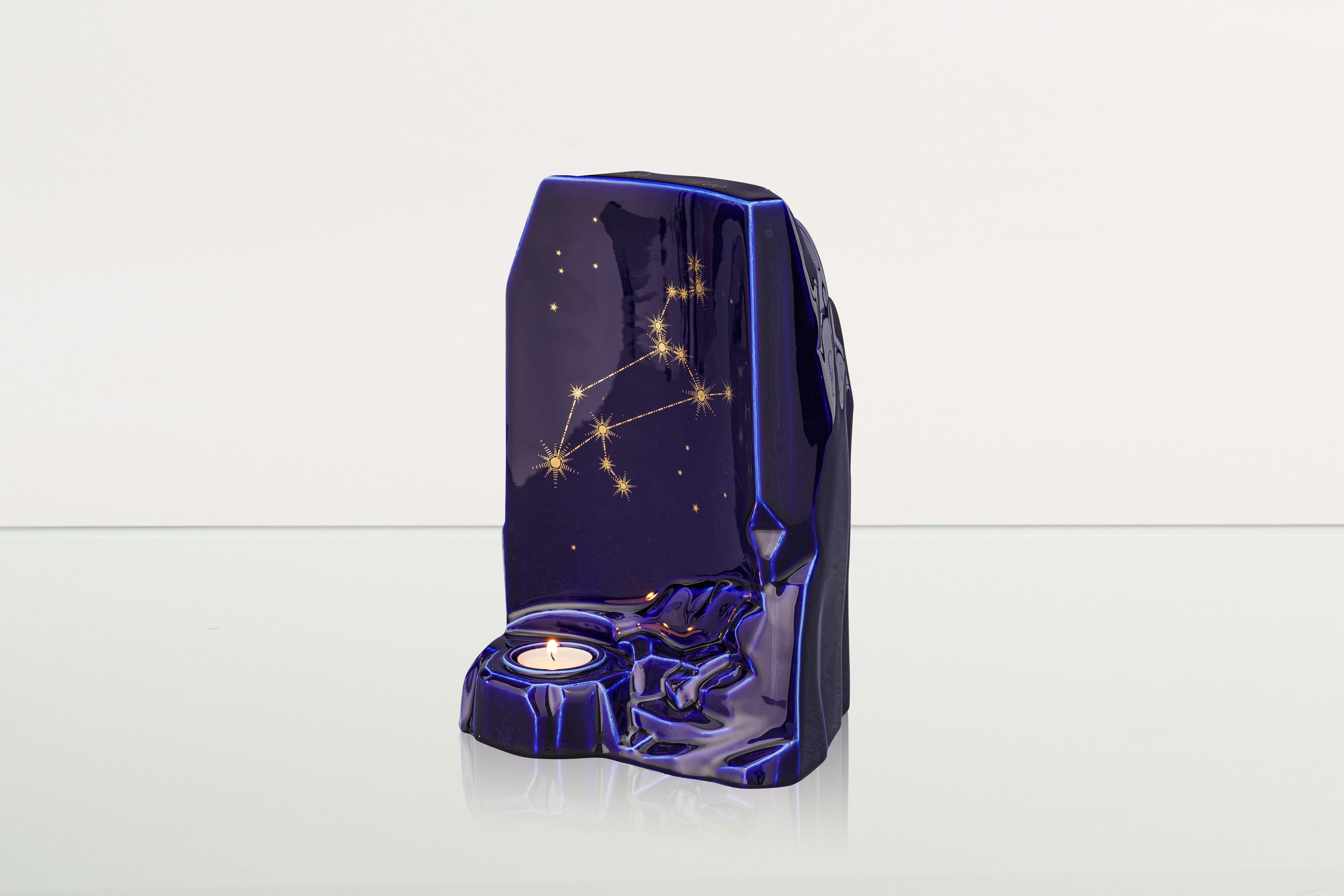 Zodiac Urn for Ashes "Leo" - Large | Star Sign Urn - Pulvis Art Urns