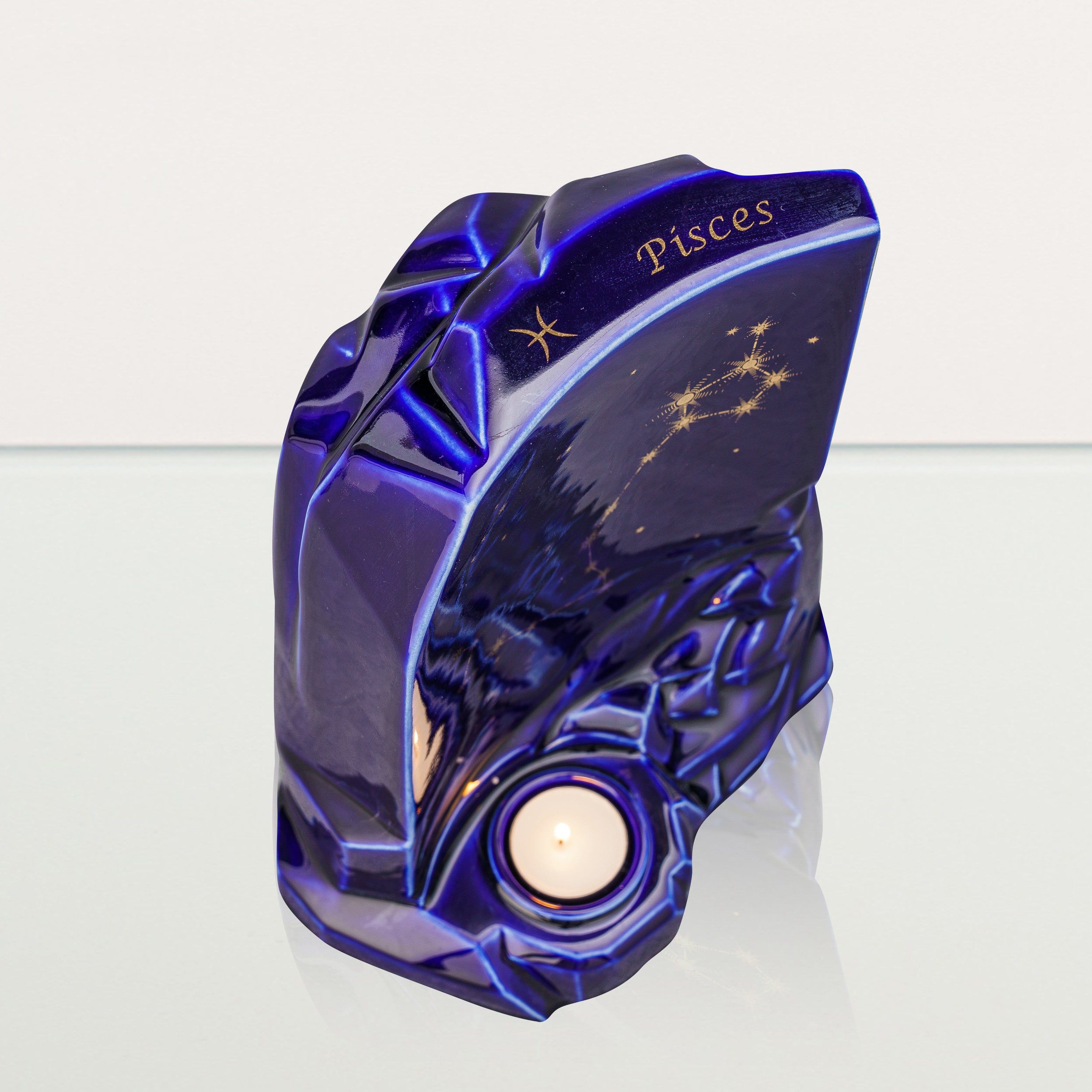 Zodiac Urn for Ashes "Pisces" - Large | Star Sign Urn - Pulvis Art Urns