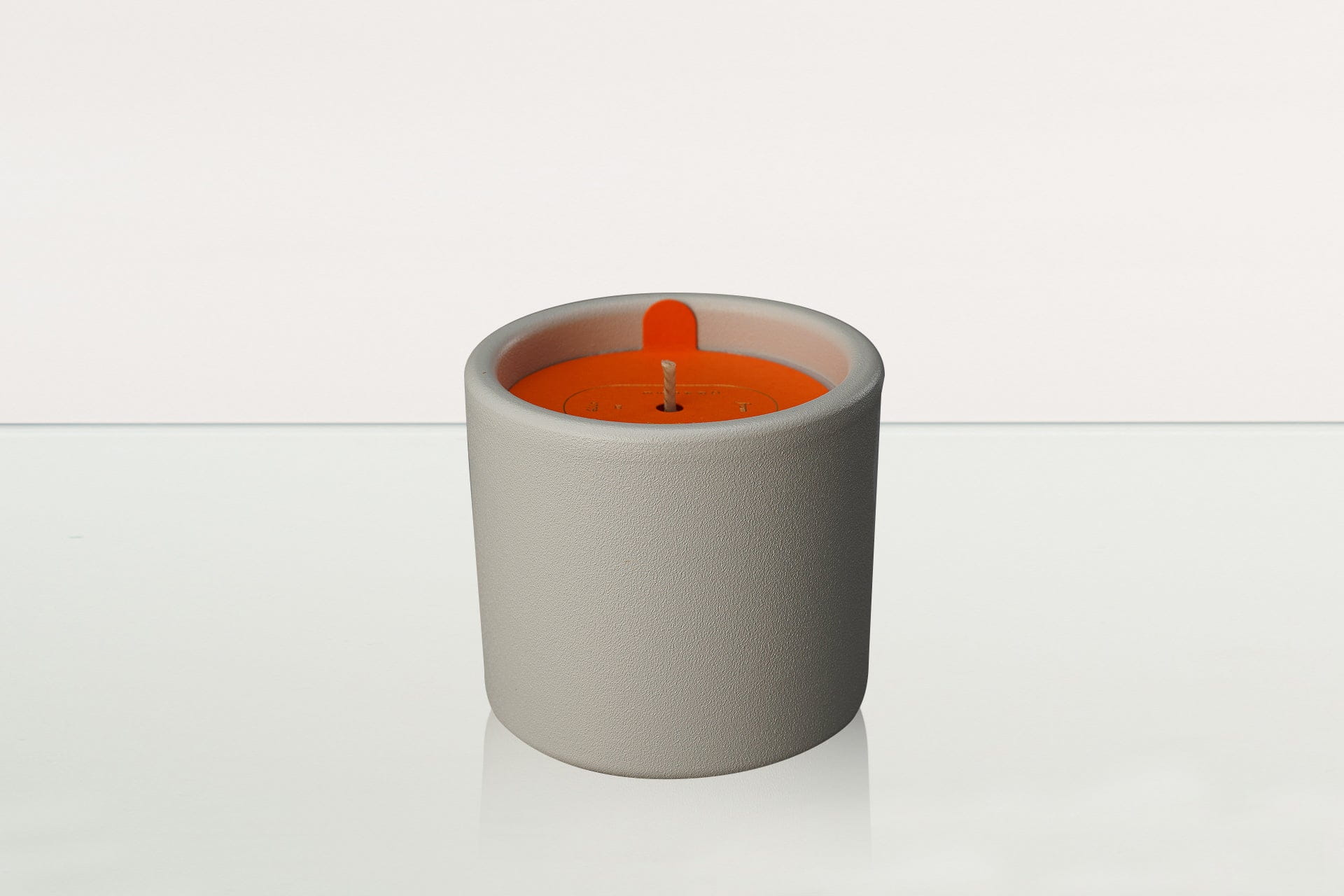Artisan Scented Candle - Saffron / Vanilla / Cardamom - Pulvis Art Urns