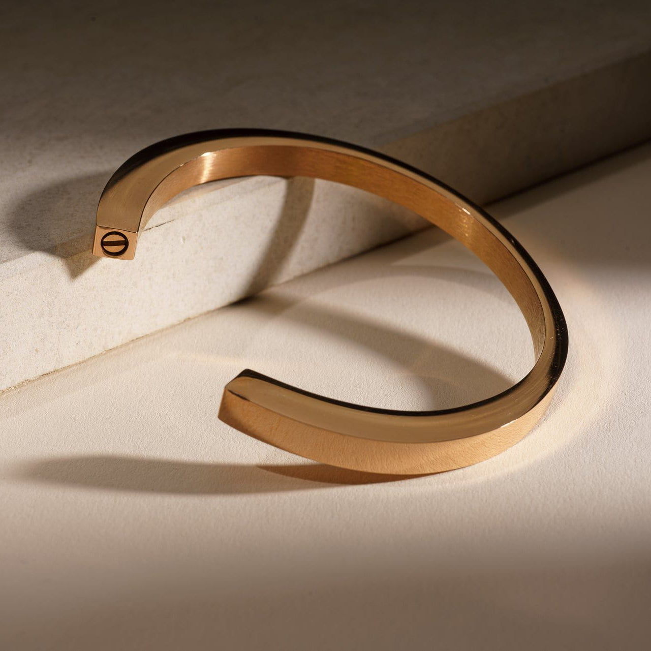 Cremation Bracelet – Elegance | Stainless Steel | Memorial Jewelry | Brass Finish - Pulvis Art Urns