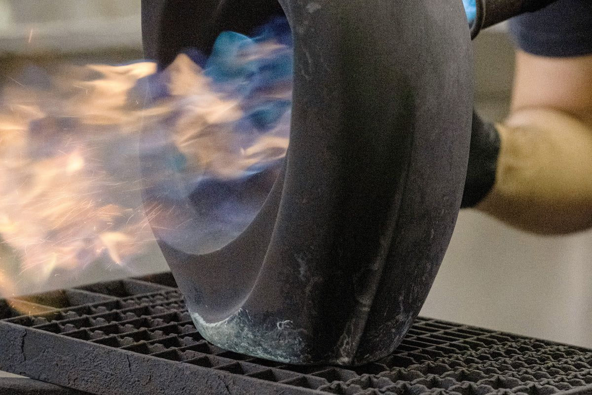 Pulvis Art Urns Exclusive Urn Cast Bronze Cremation Urn "The Passage" - Green Patina | Exclusive Bronze Urn