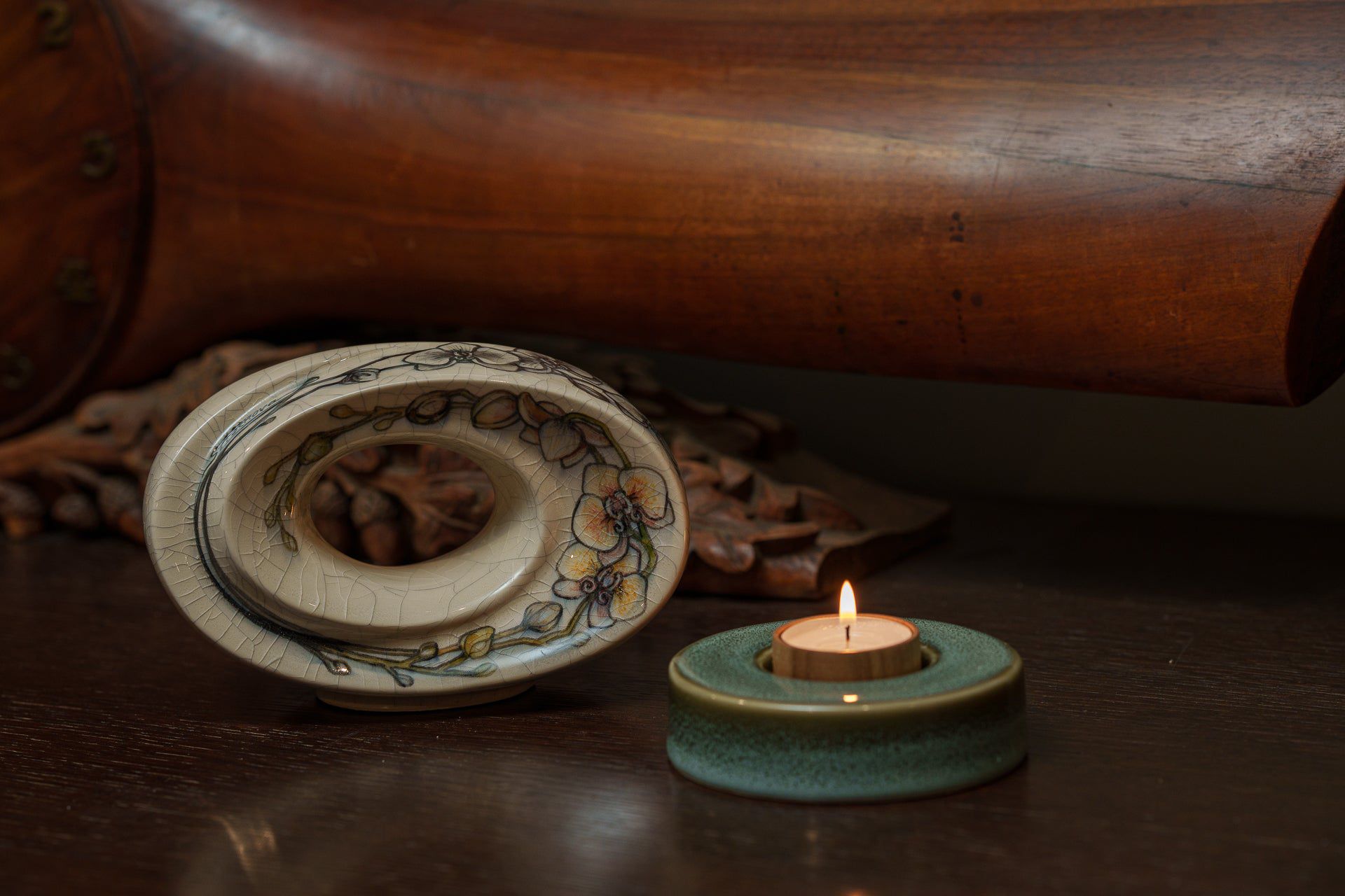 Handmade Decorated Keepsake "The Passage - Orchids" | Ceramic - Pulvis Art Urns