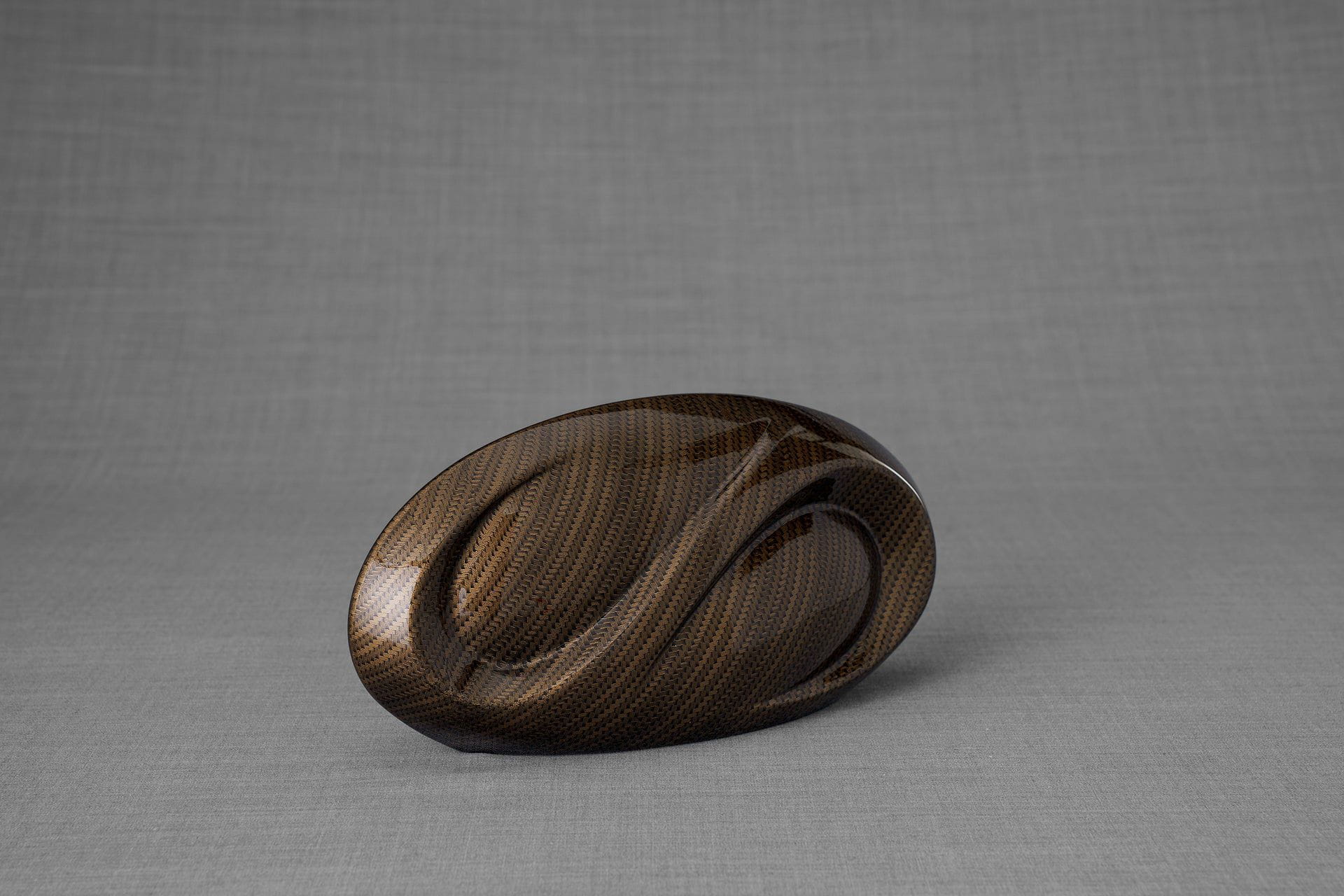 HydroGraphics Urn "Eternity - Carbon" - Keepsake | Ceramic | Hydro Dipping - Pulvis Art Urns