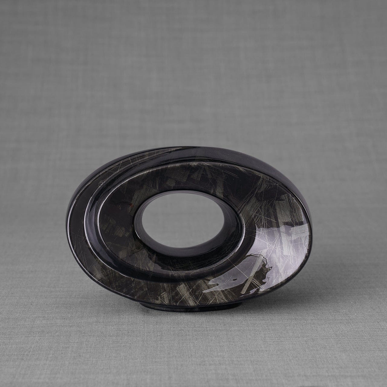 HydroGraphics Urn "The Passage - Carbon" - Keepsake | Ceramic | Hydro Dipping - Pulvis Art Urns