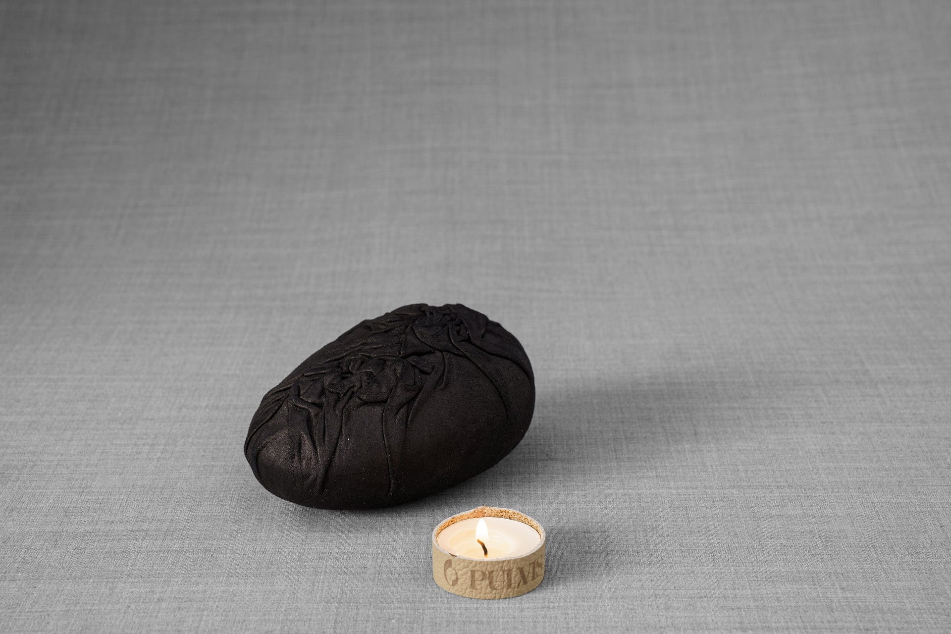 Leather Cremation Keepsake "Stone" - Exclusive Edition - Pulvis Art Urns