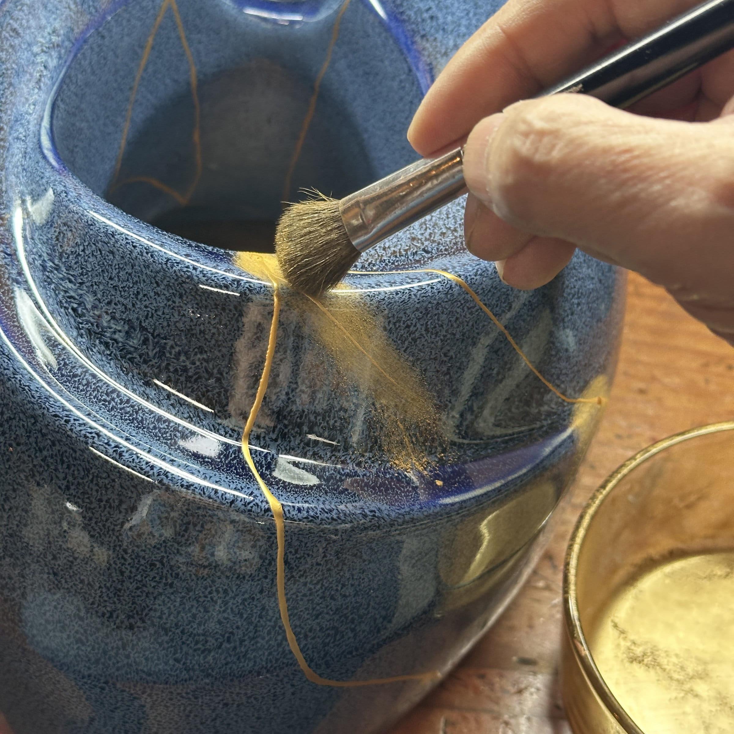 Pulvis Art Urns Exclusive Urn Maki-e Masterpiece Ceramic Urn "The Passage" - Large | Blue Melange and Gold