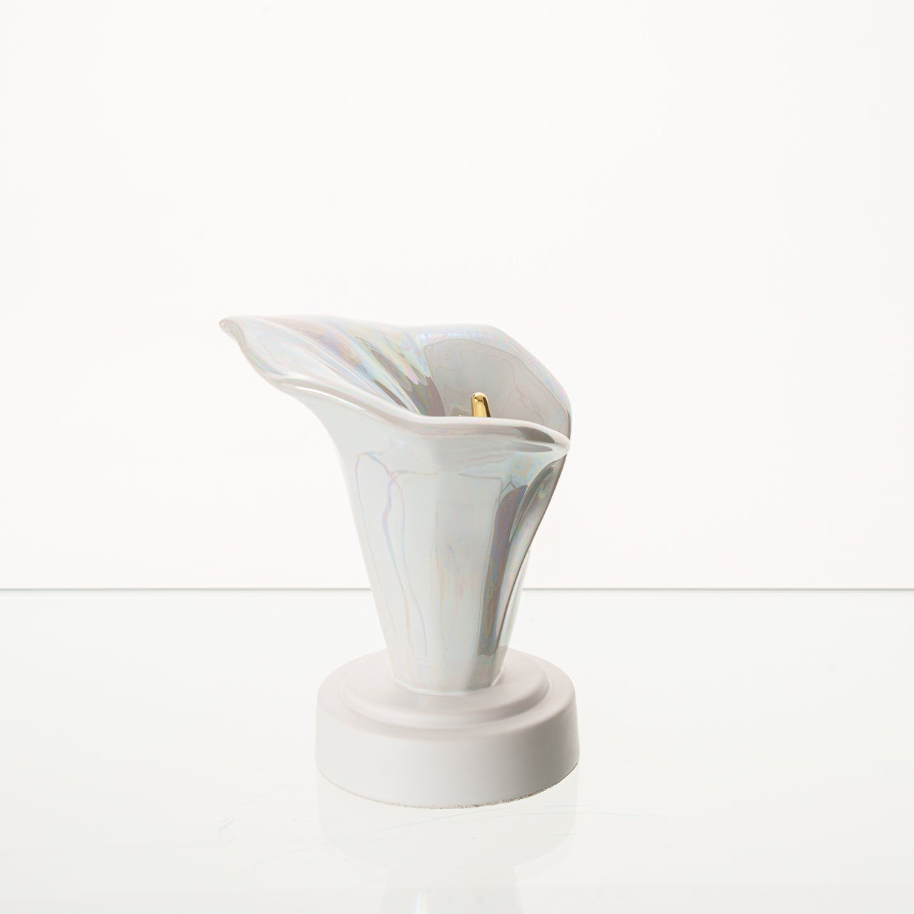 Calla Lily Keepsake Urn - Pearly White | Ceramic - Pulvis Art Urns