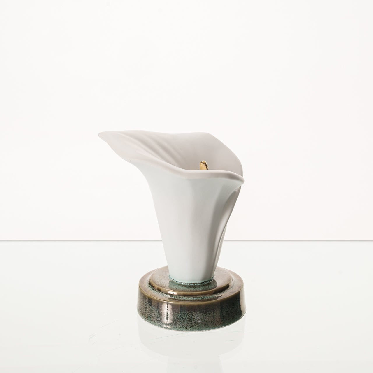 Calla Lily Keepsake Urn - White Matte | Ceramic - Pulvis Art Urns