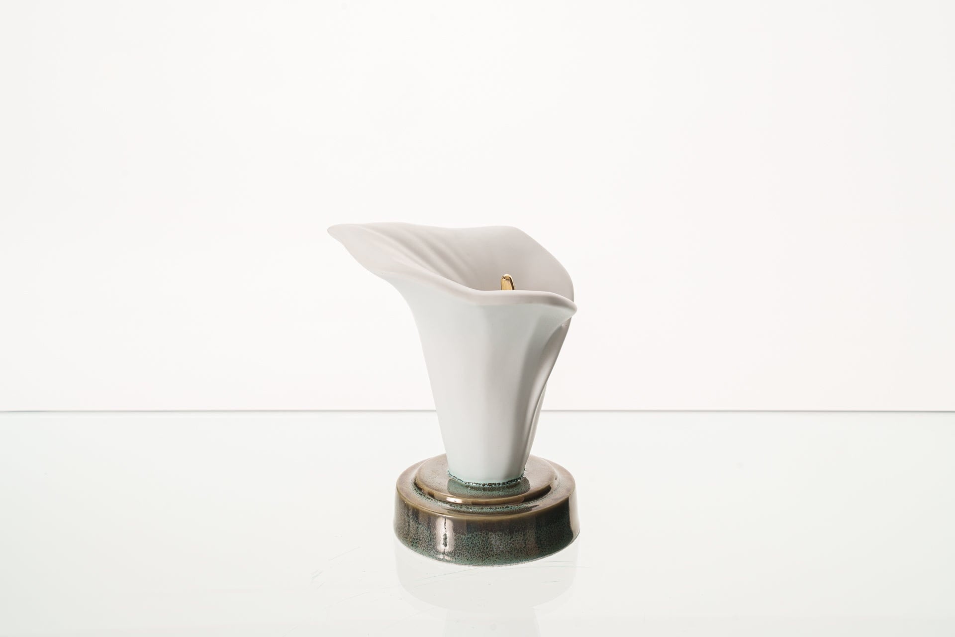 Calla Lily Keepsake Urn - White Matte | Ceramic - Pulvis Art Urns